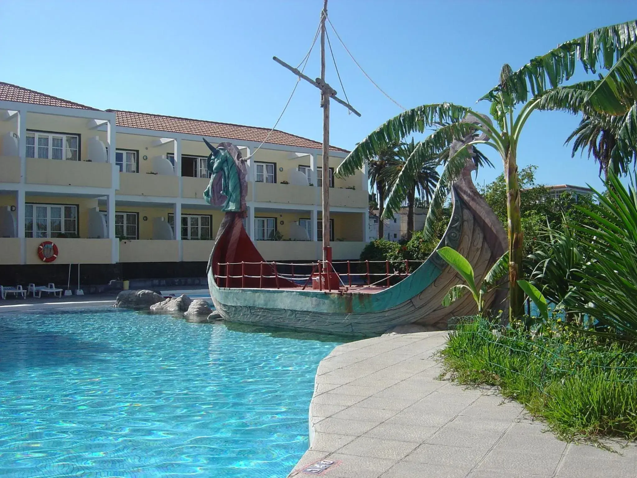 Property building in Apartamentos Checkin Laurisilva Property building in Apartamentos Checkin Laurisilva