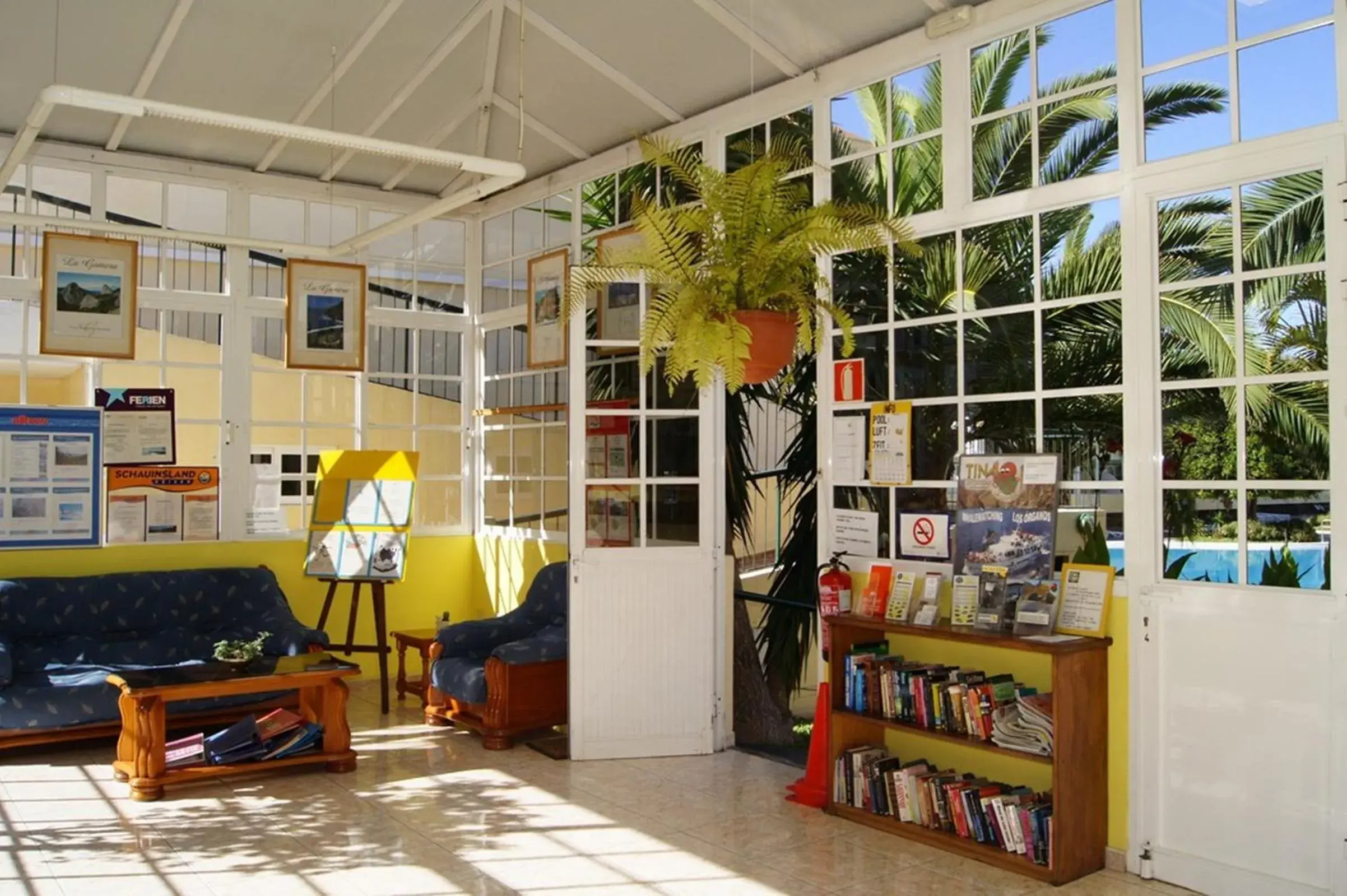 Lobby or reception in Apartamentos Checkin Laurisilva Lobby or reception in Apartamentos Checkin Laurisilva