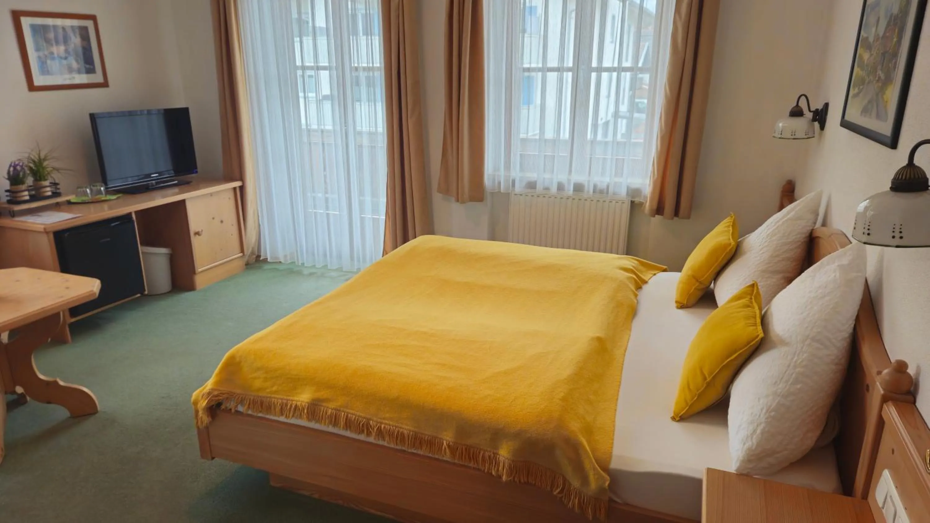 Superior Double Room in Hotel Pension Geiger