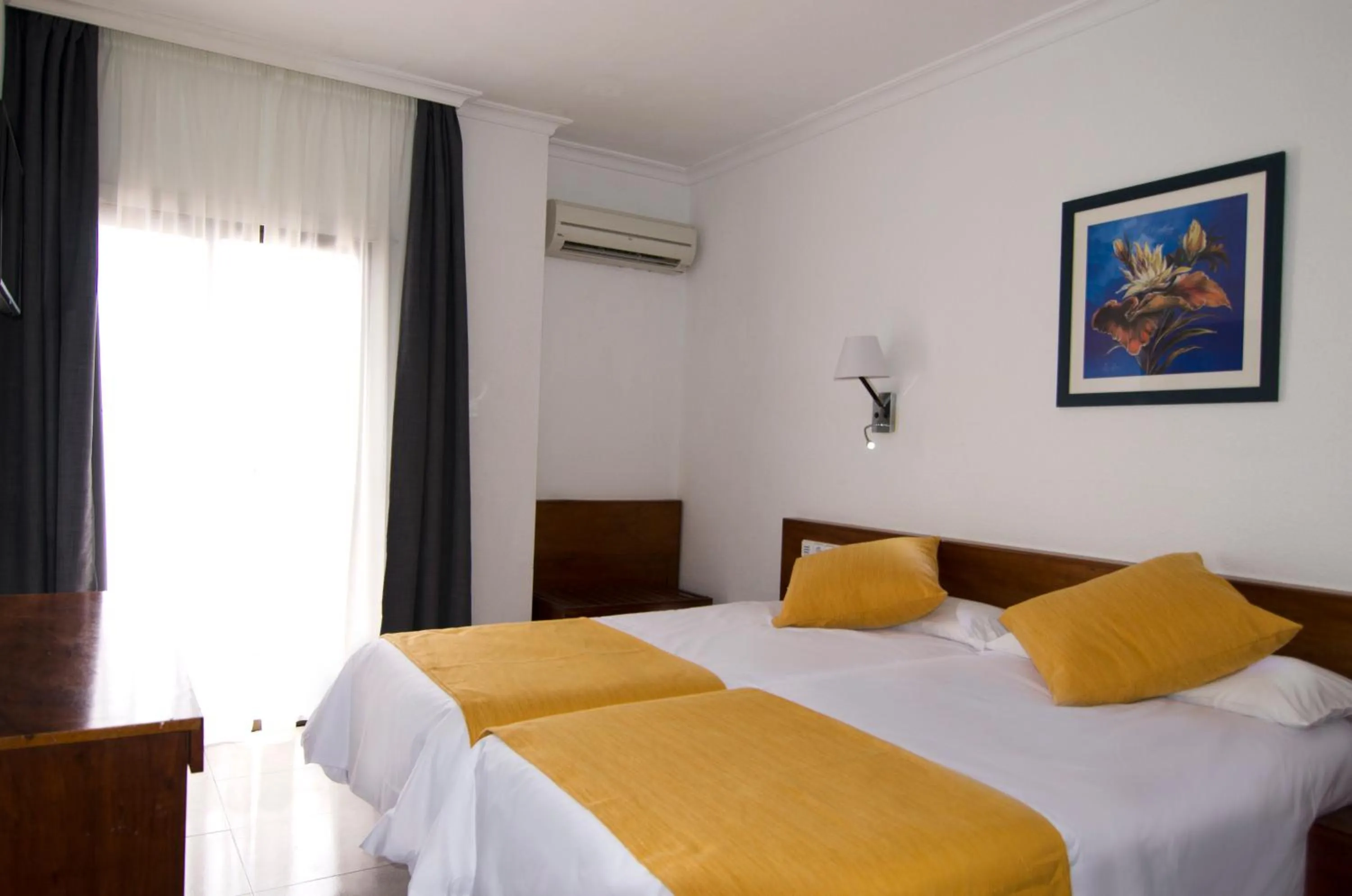 Photo of the whole room, Bed in Aparthotel Vibra Bay