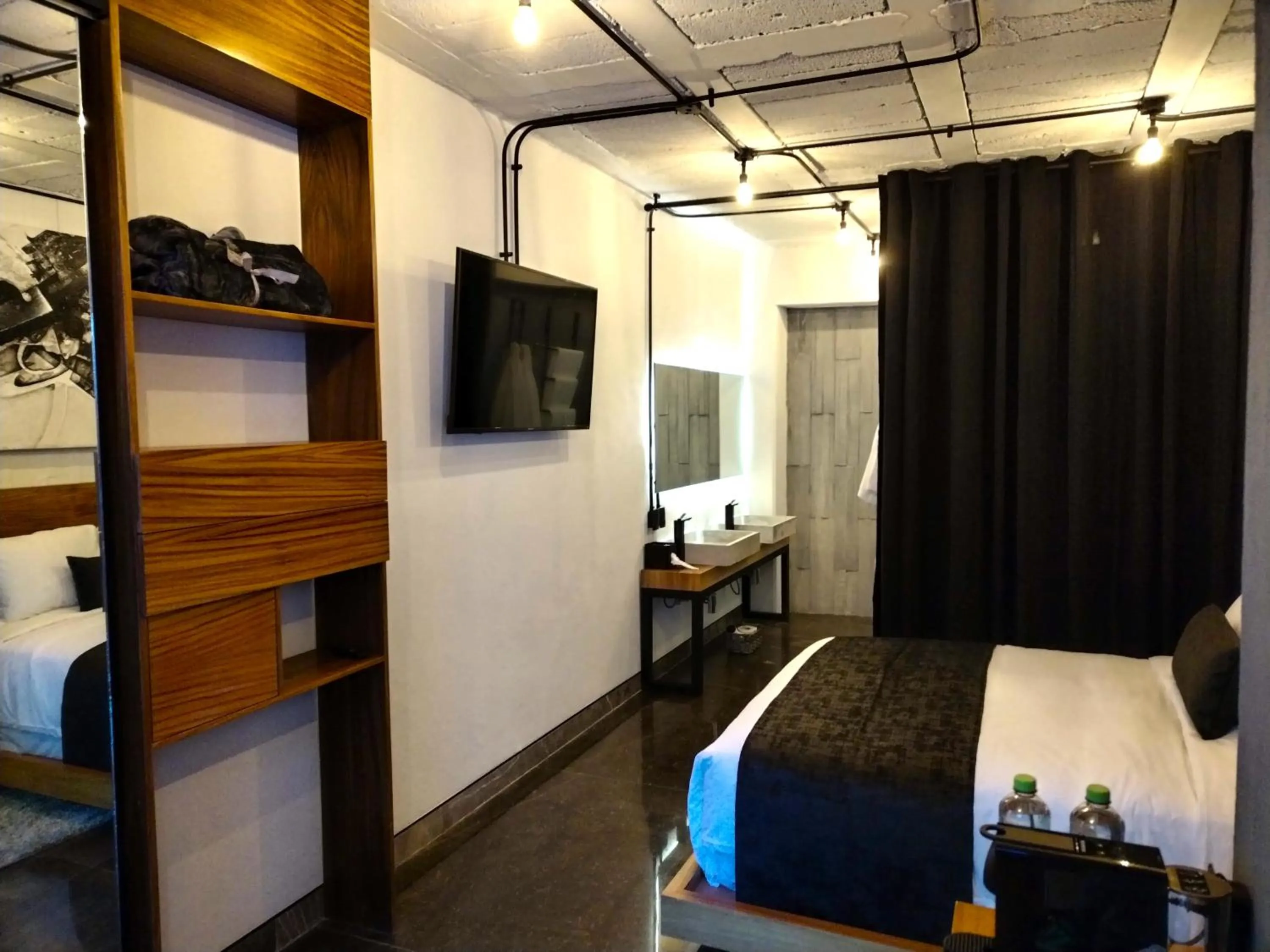 TV and multimedia, Bed in Hotel Tila