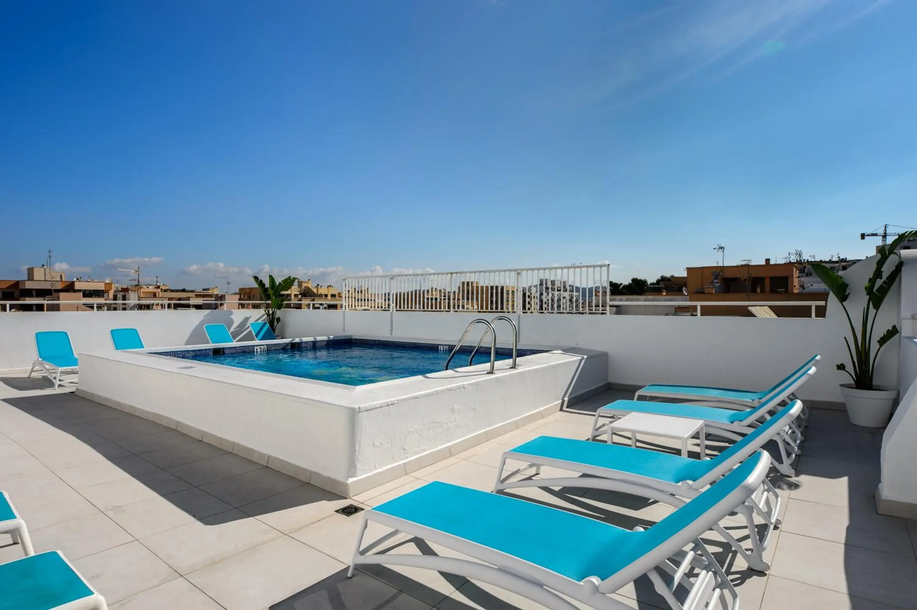 Swimming pool in Hotel Vibra Vila - New Opening 2026 Swimming pool in Hotel Vibra Vila - New Opening 2026