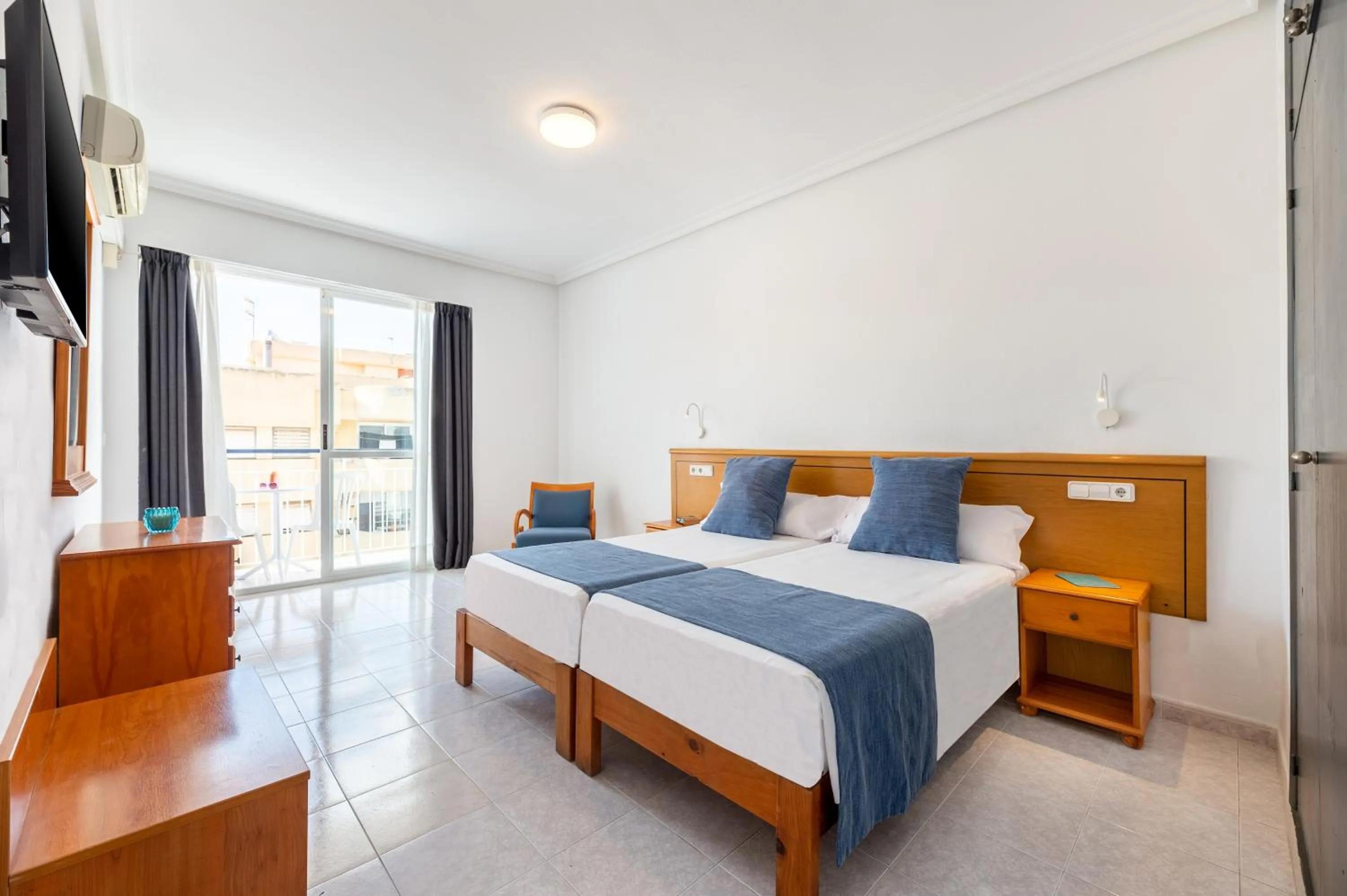 Photo of the whole room, Bed in Hotel Vibra Vila