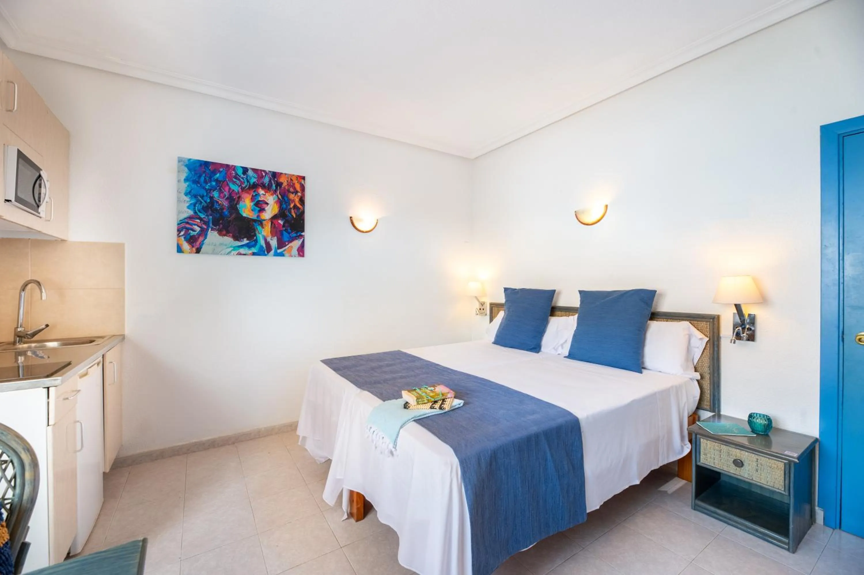 Bed in Aparthotel Vibra del Mar - Adults only