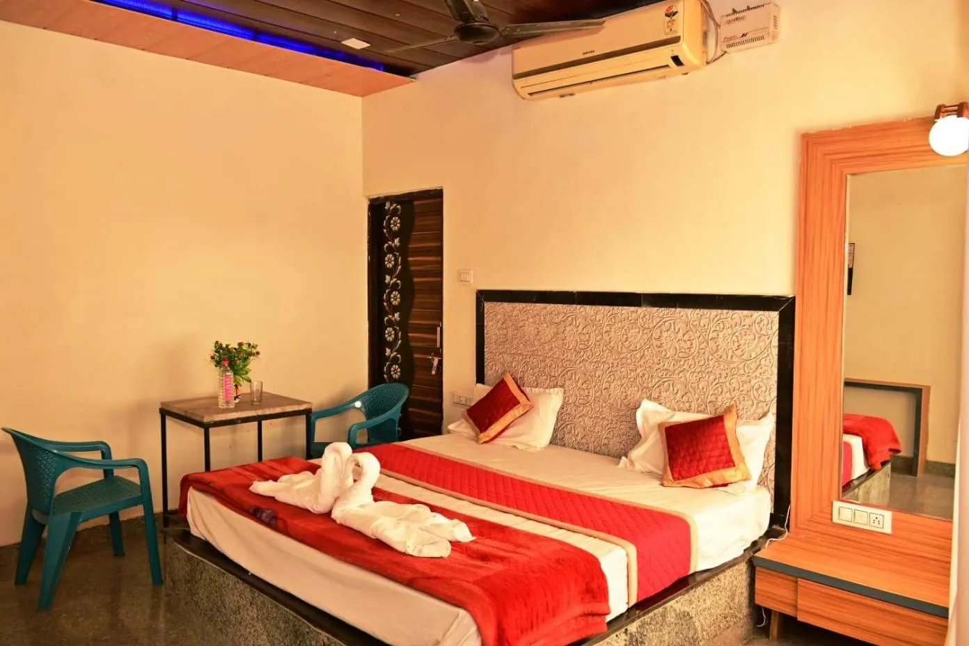 Bed in Ajaypal Garh Resort Near Pushkar and Ajmer