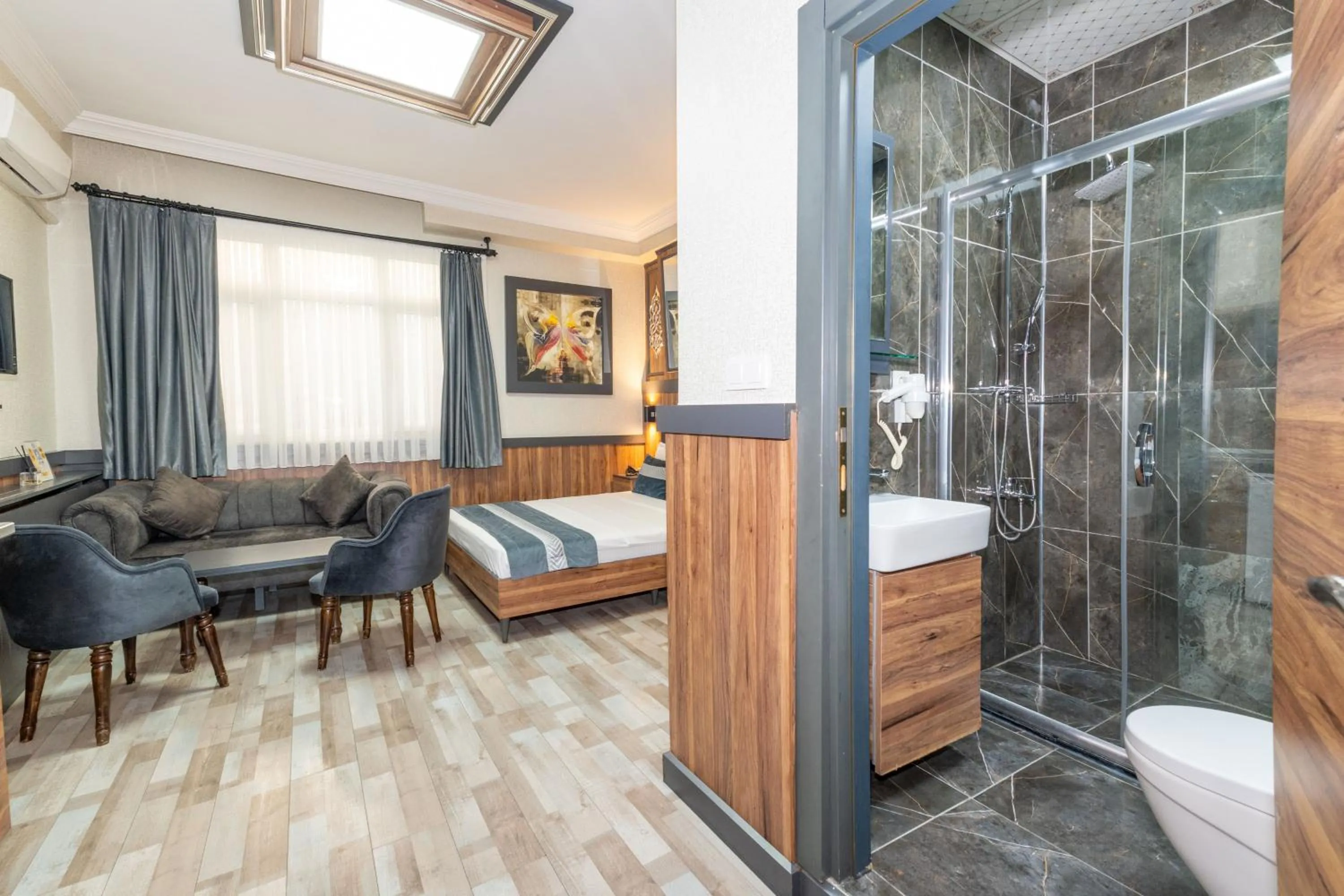 Shower in La Serena Taxim Hotel