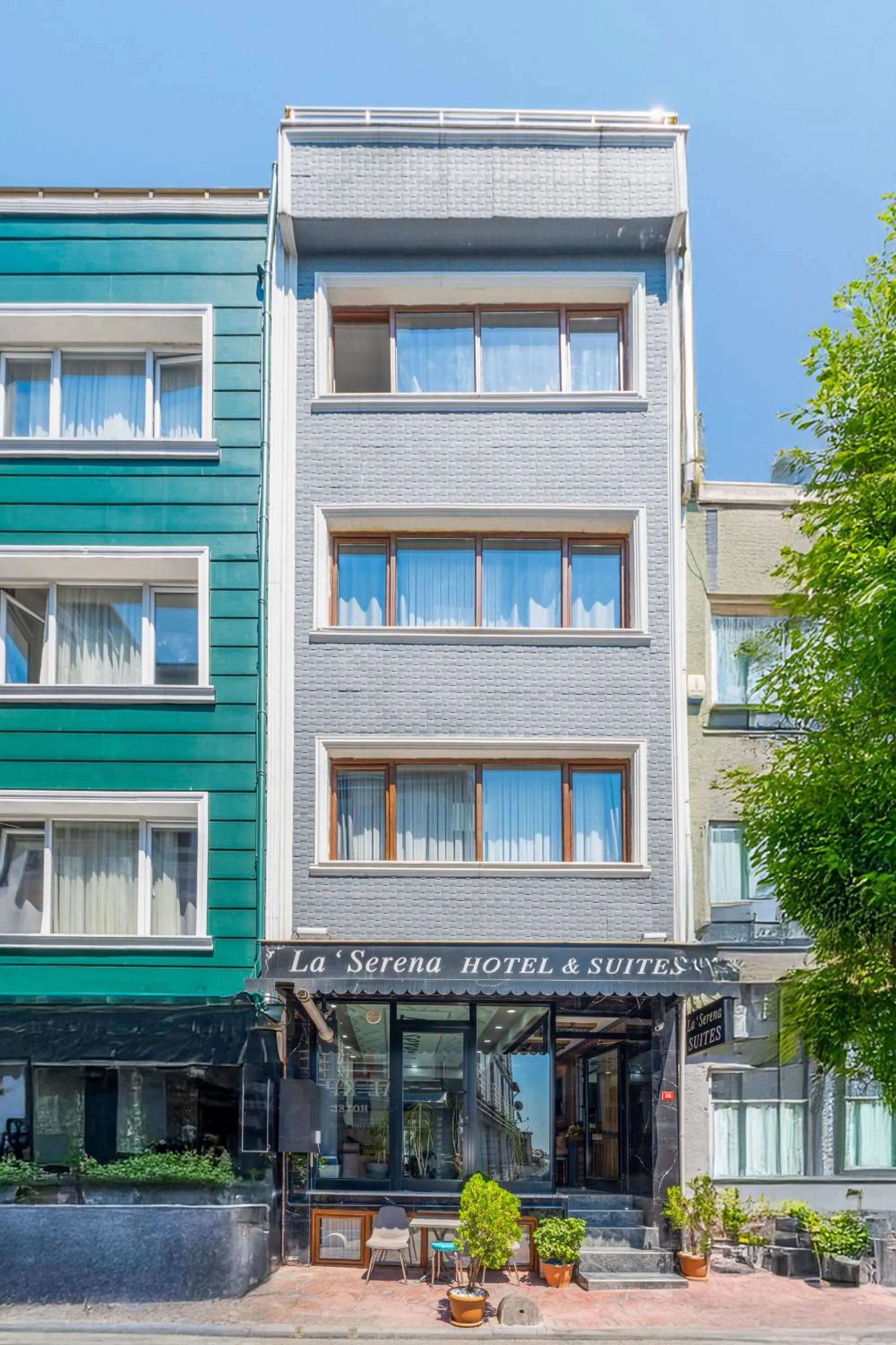 Property building in La Serena Taxim Hotel