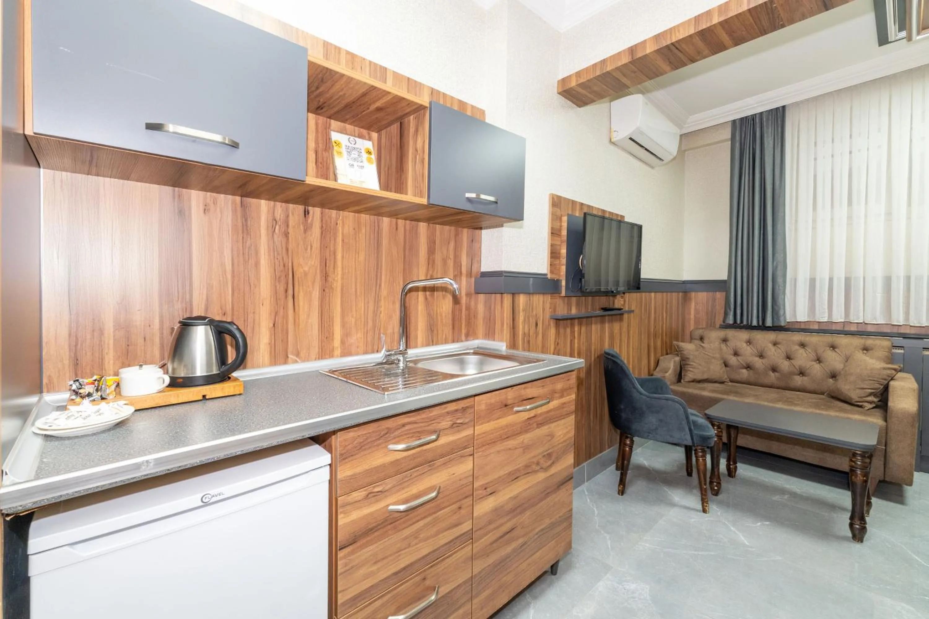 TV and multimedia in La Serena Taxim Hotel