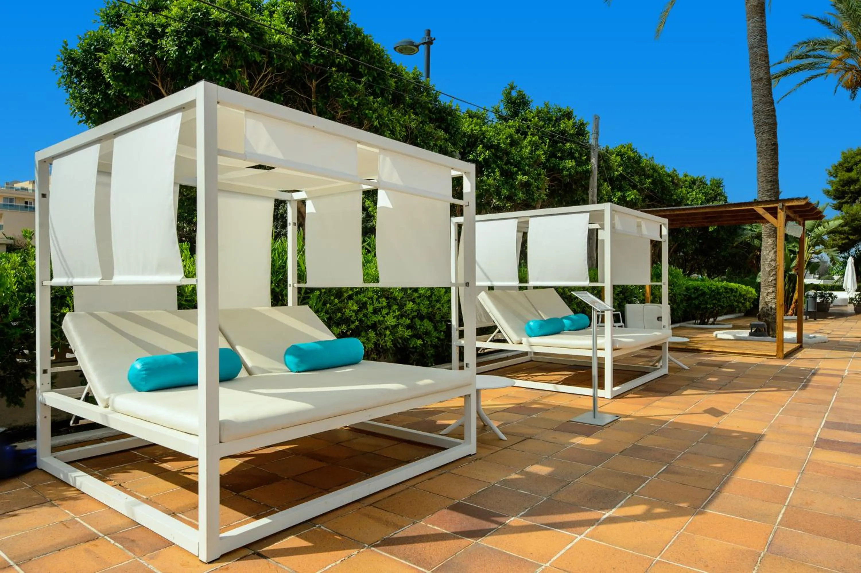 Swimming pool in Hotel Vibra Mare Nostrum