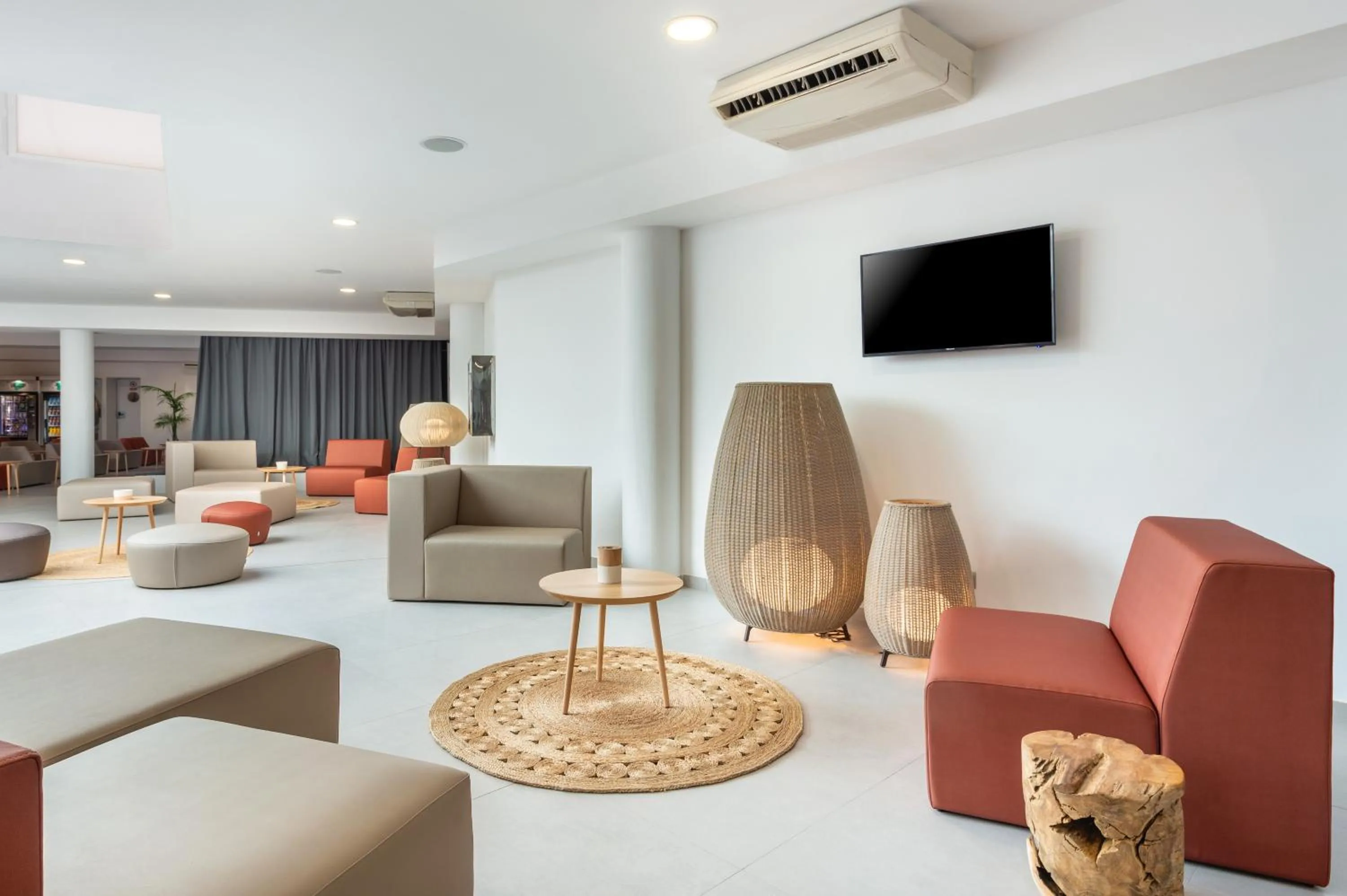 Lounge or bar in Hotel Vibra Mare Nostrum