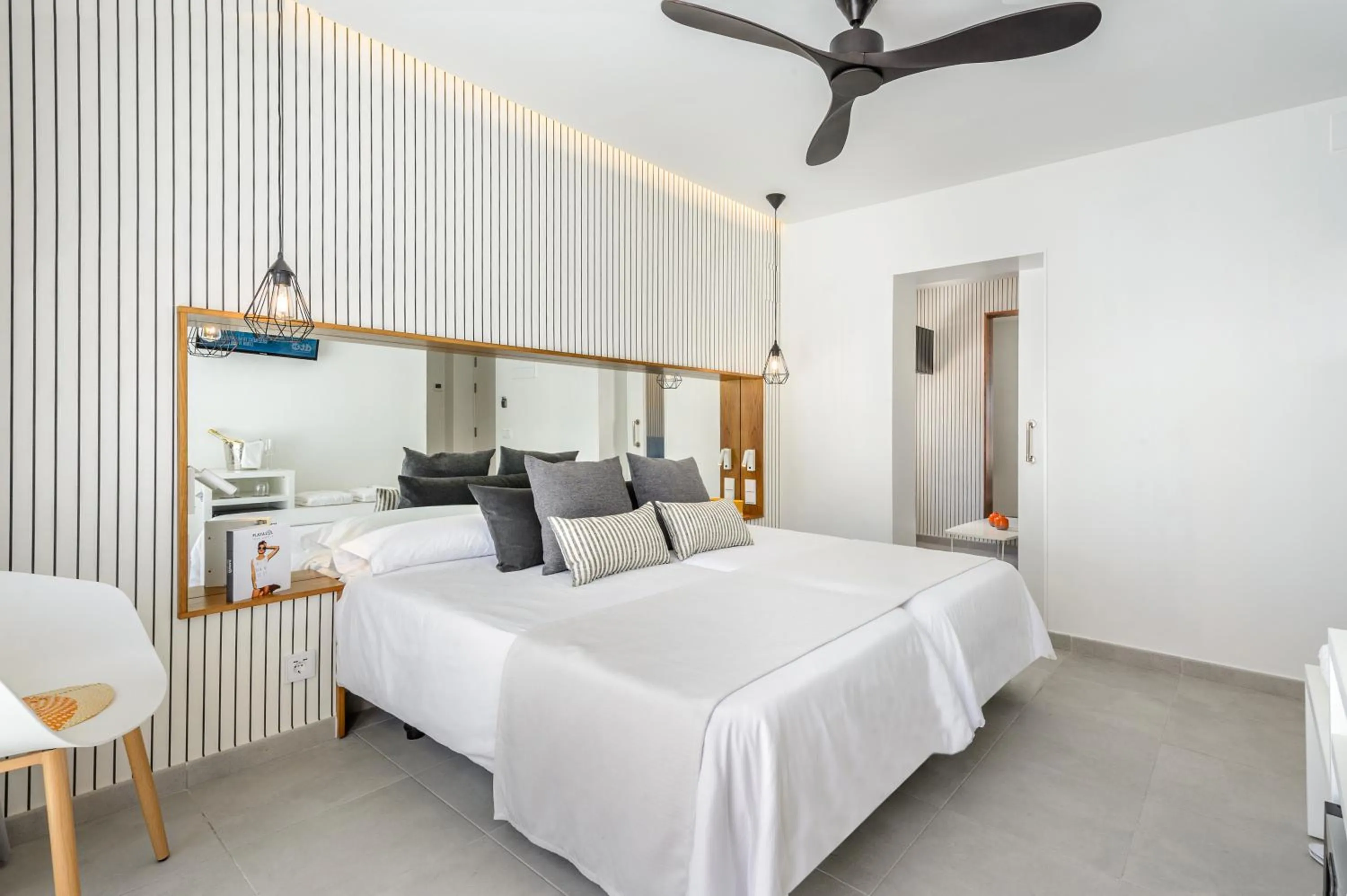 Bedroom, Bed in Hotel Vibra Mare Nostrum