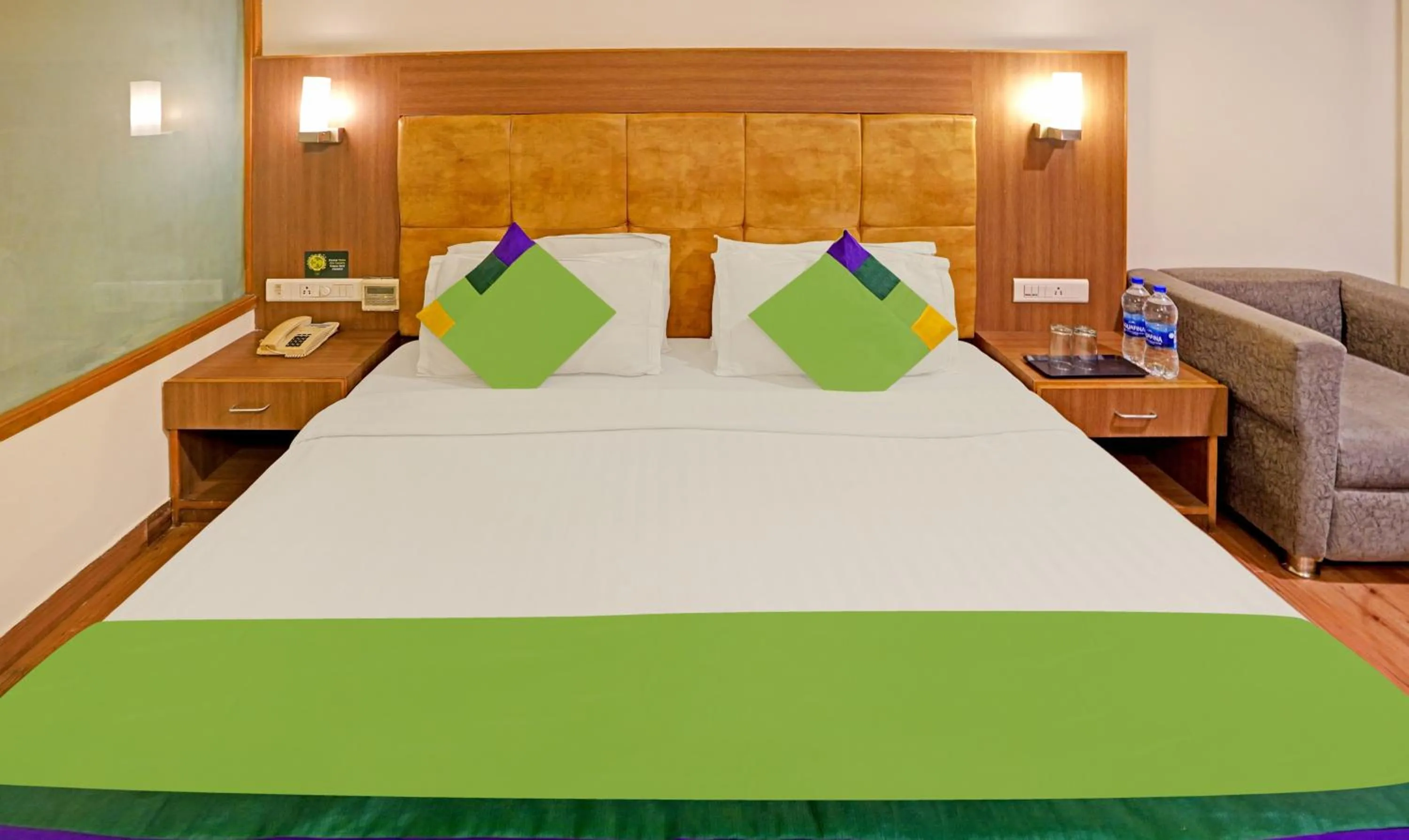 Bedroom, Bed in Treebo Royal Cm - City Center