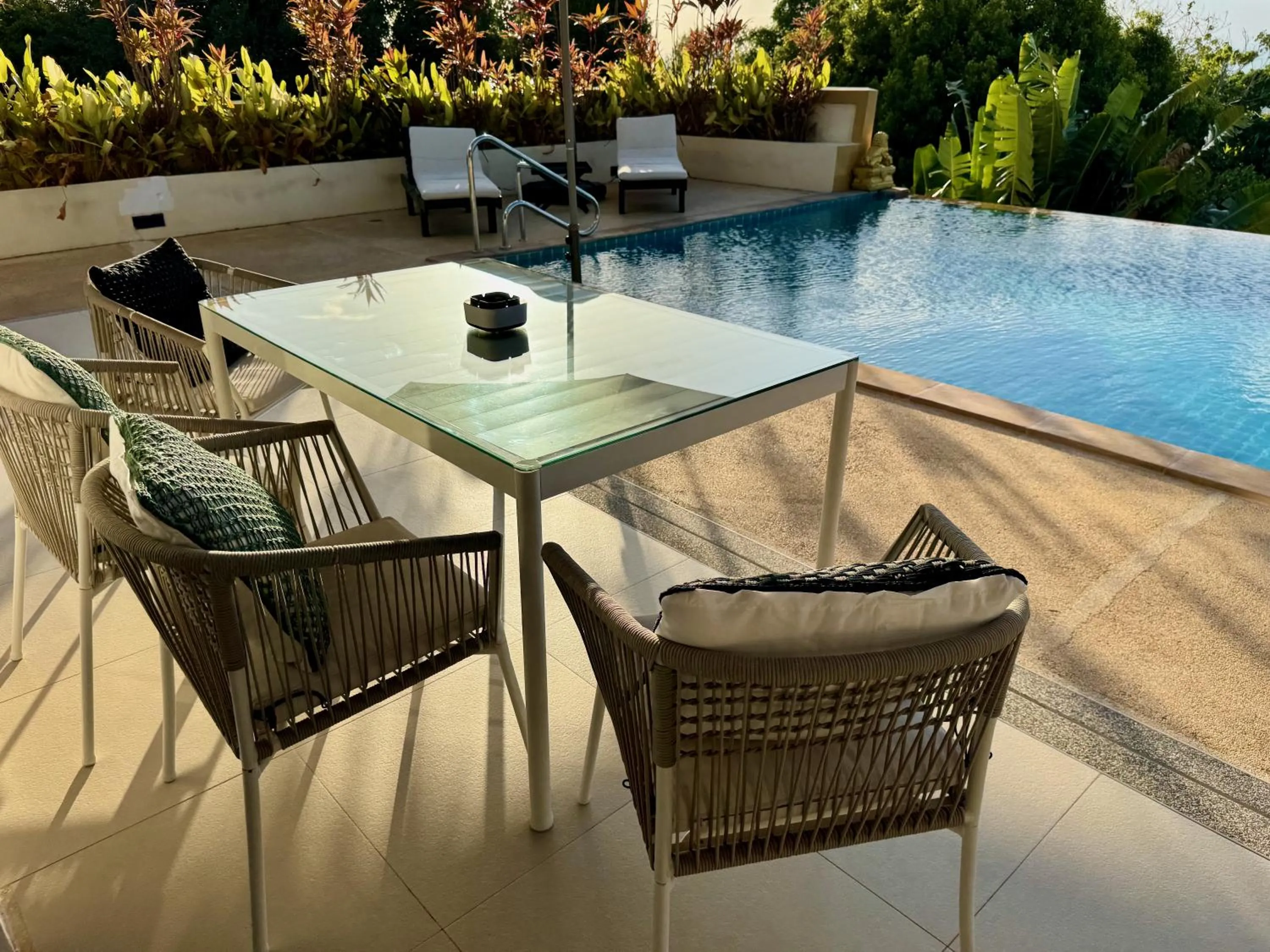 Patio in The Carma - stylish and luxury sea view pool villa