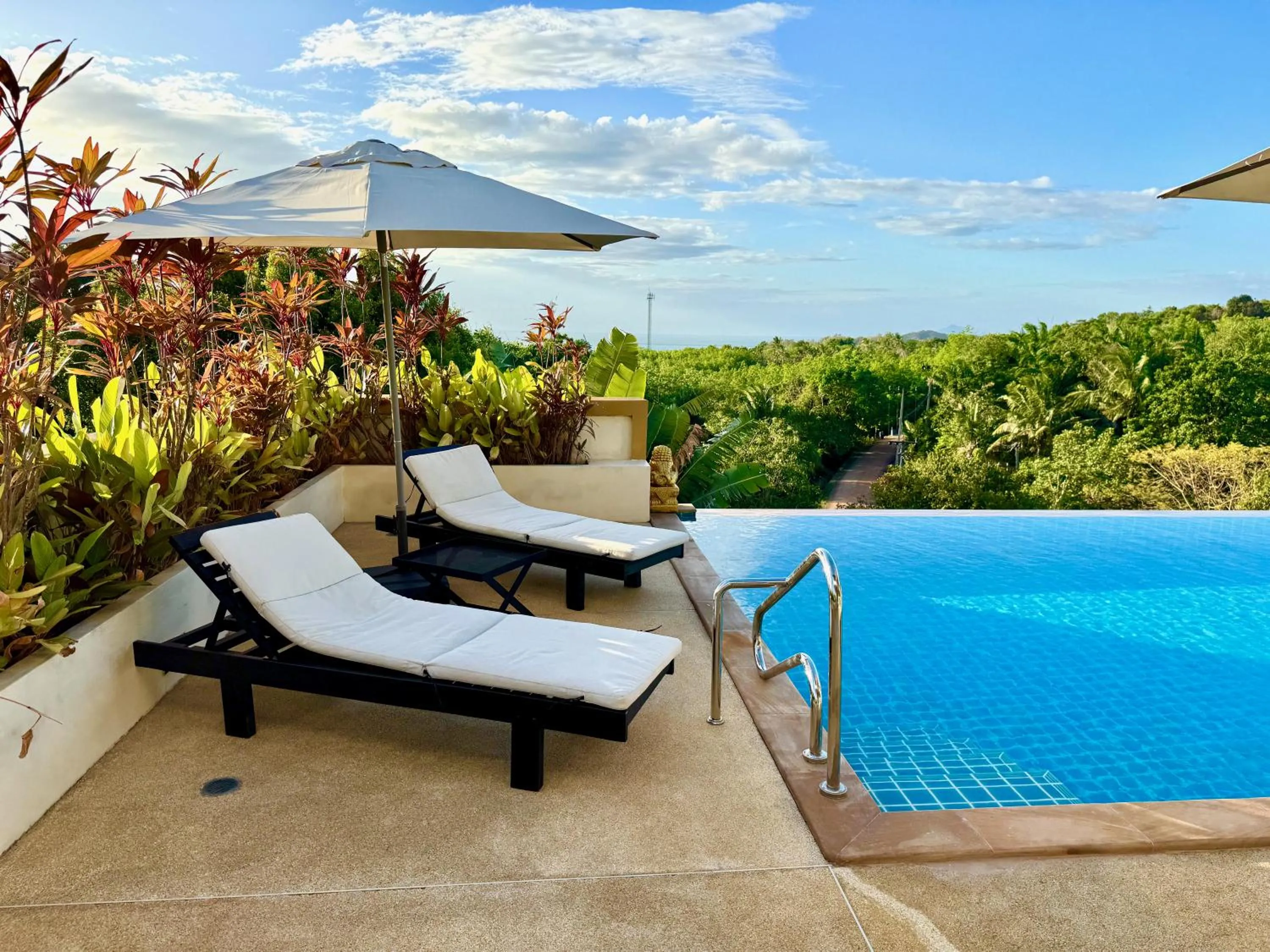 Patio in The Carma - stylish and luxury sea view pool villa