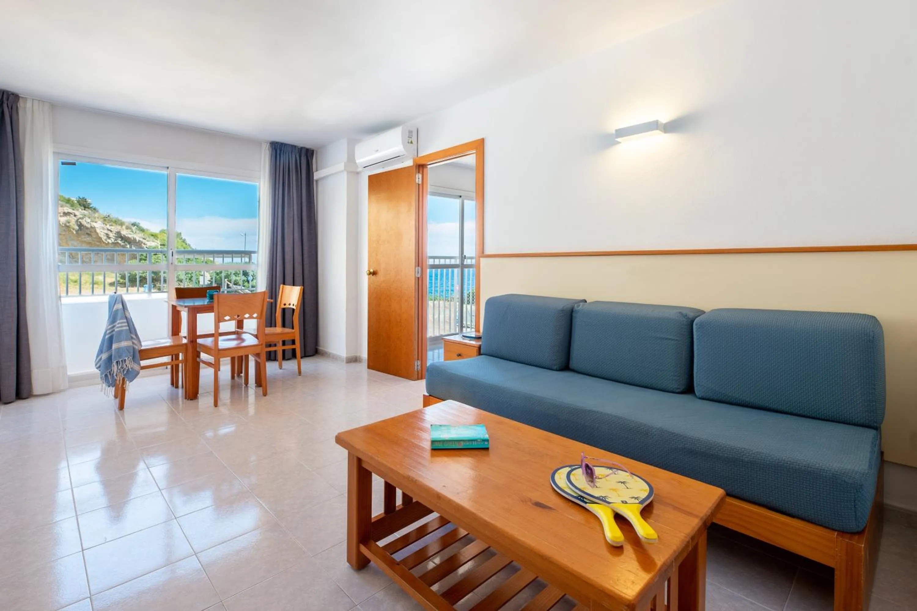 One-Bedroom Apartment with Lateral Sea View in Apartamentos Vibra Tropical Garden