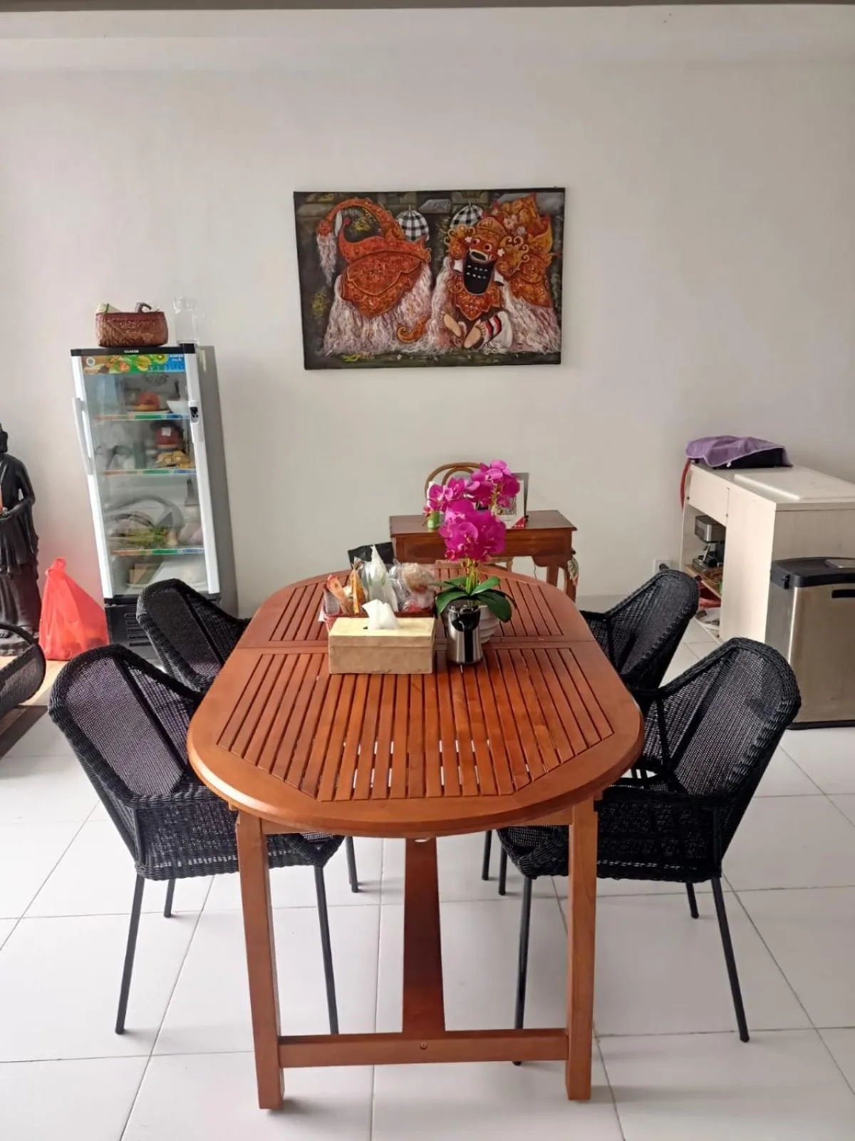 Kitchen or kitchenette in Kasmaran Bali Guest House