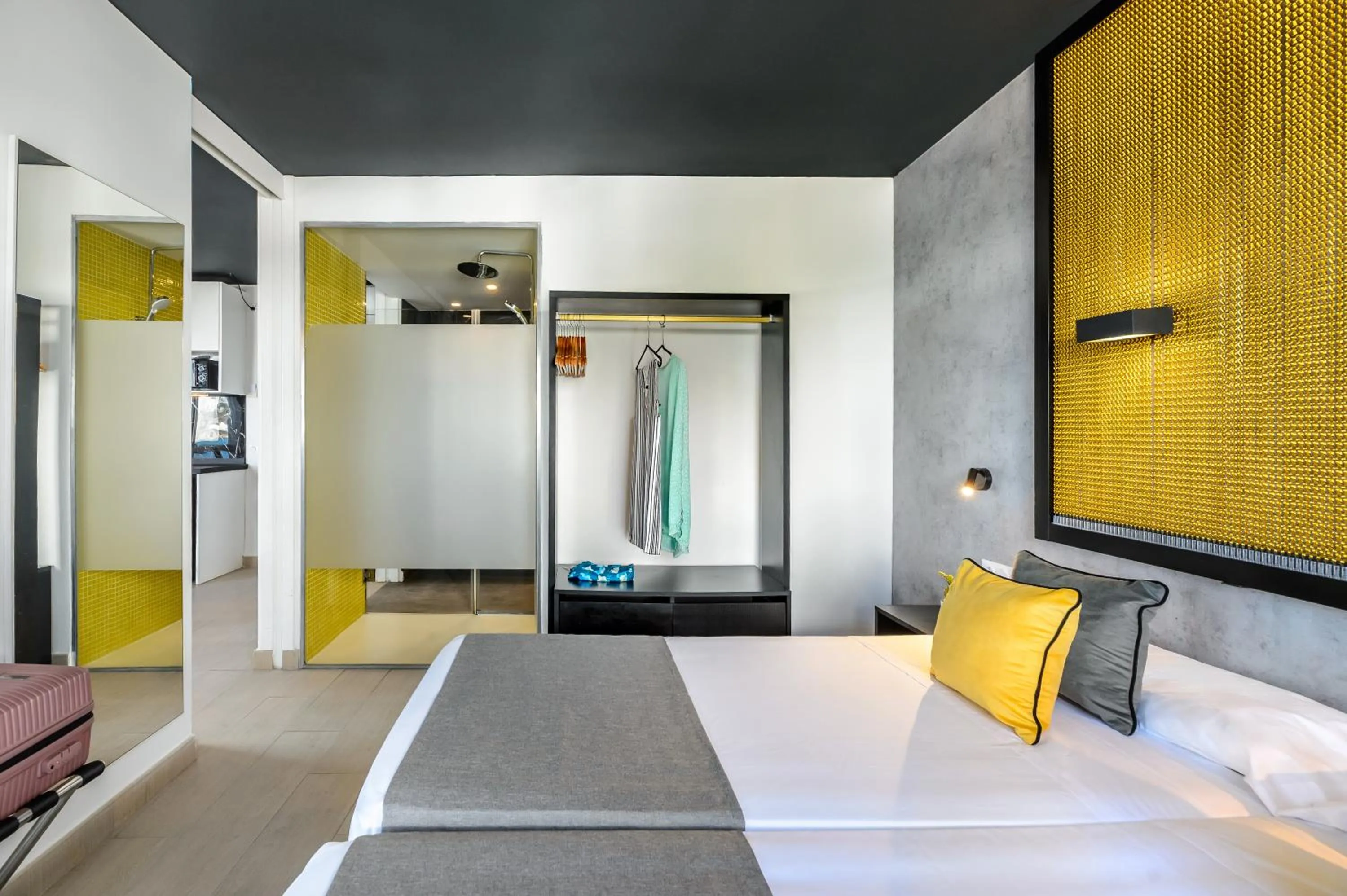 Bedroom, Bed in Apartamentos Vibra Jabeque Dreams