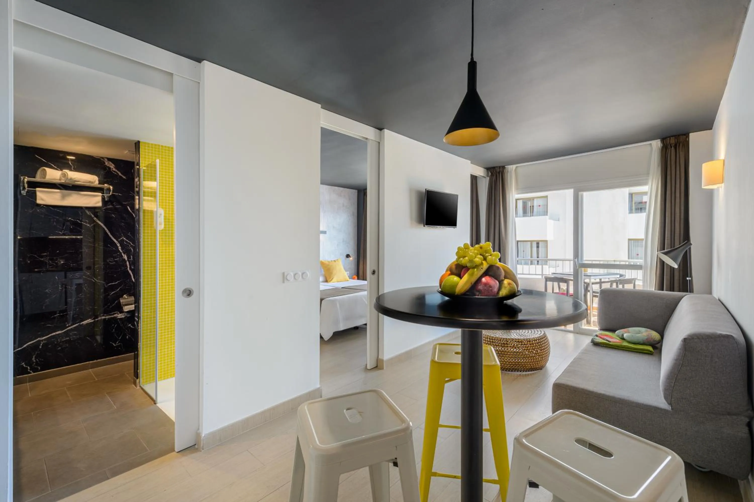 Photo of the whole room in Apartamentos Vibra Jabeque Dreams