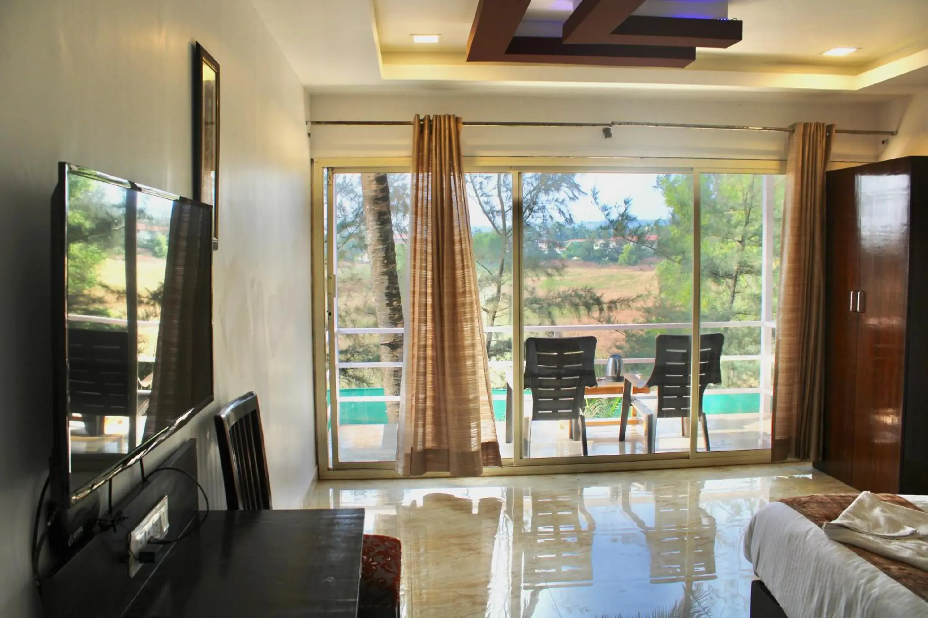 Deluxe King Room in Arabian Sea Beach Resort Deluxe King Room in Arabian Sea Beach Resort