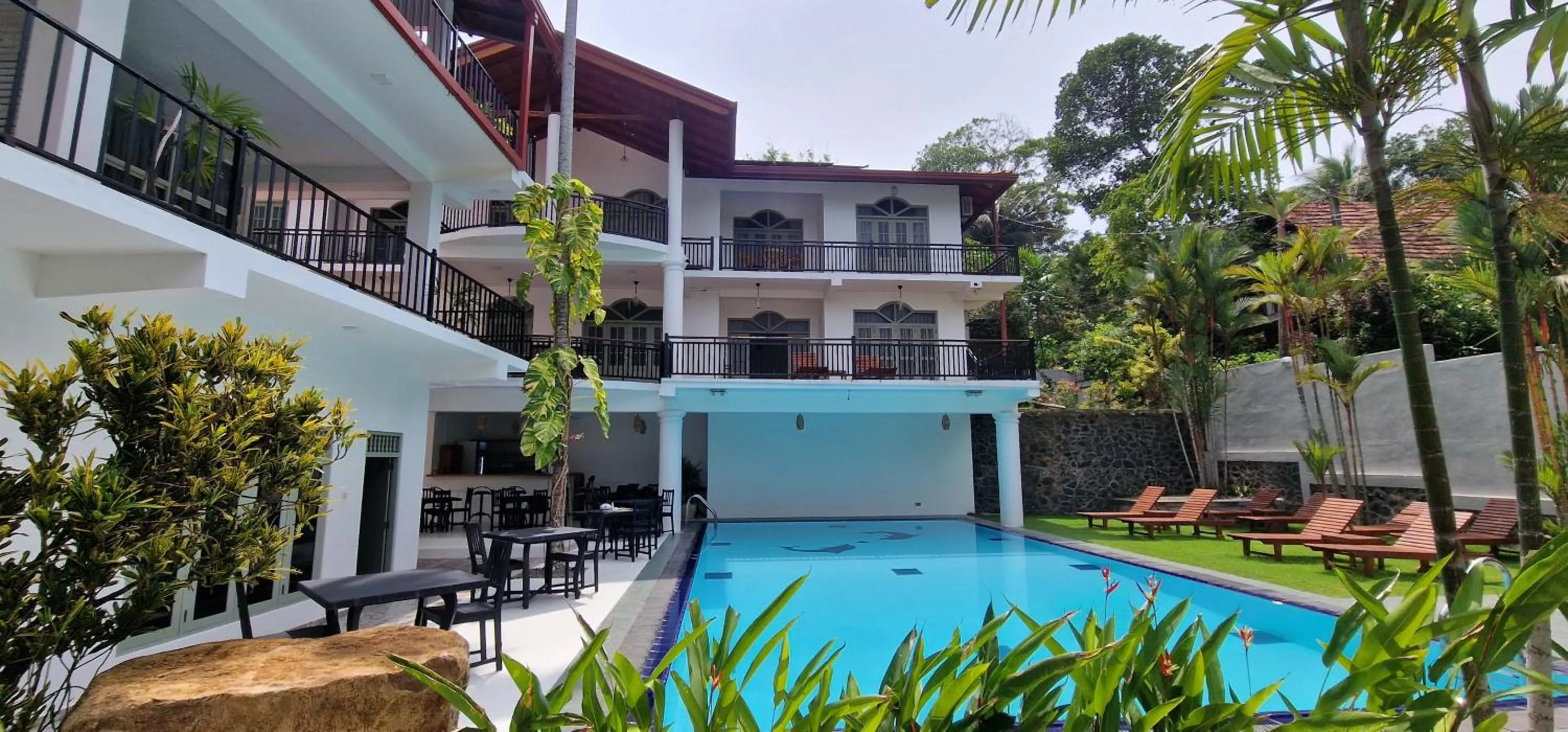 Property building in Chill Hill Hikkaduwa