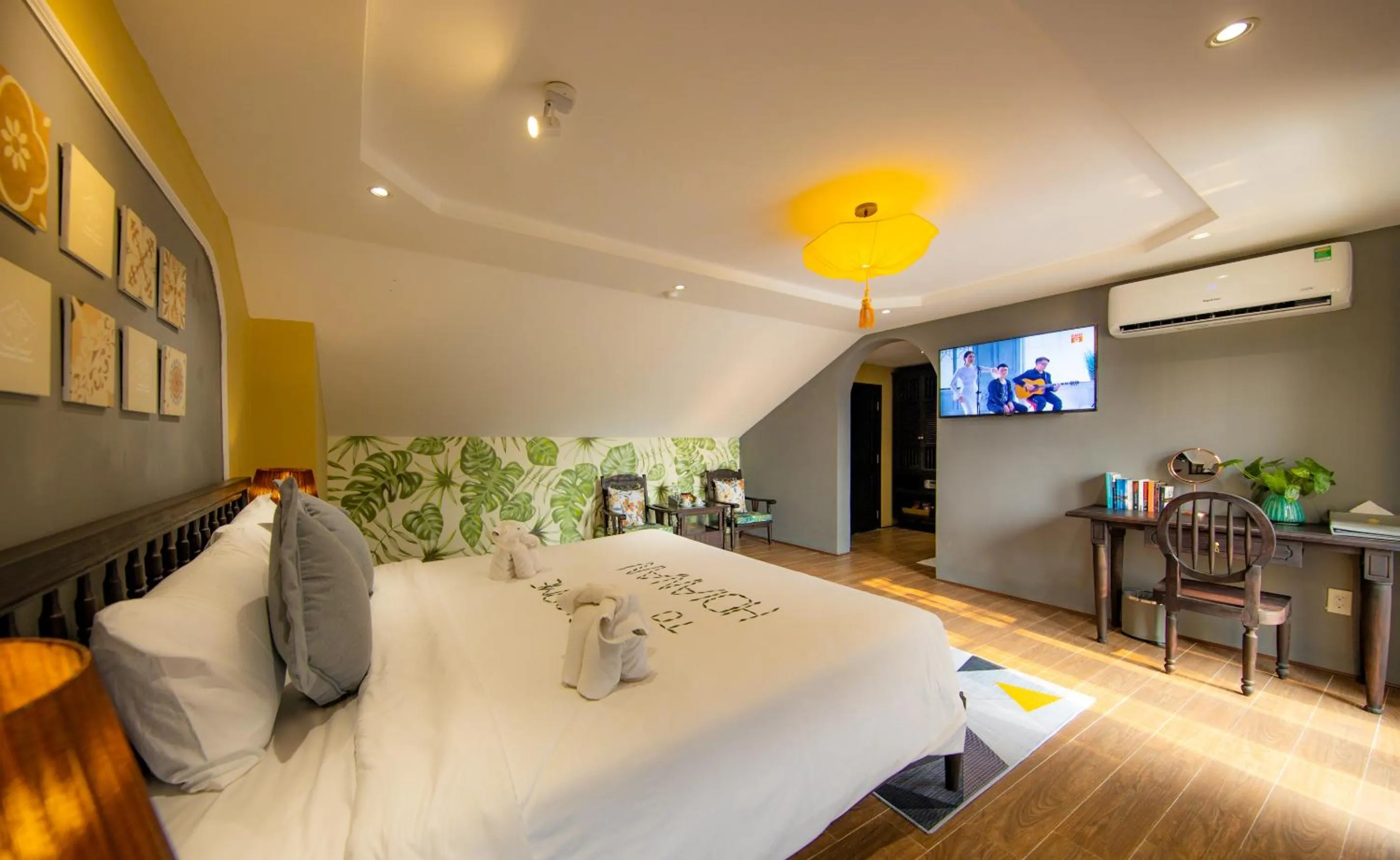 Bedroom, Bed in Hoianan Boutique Hotel