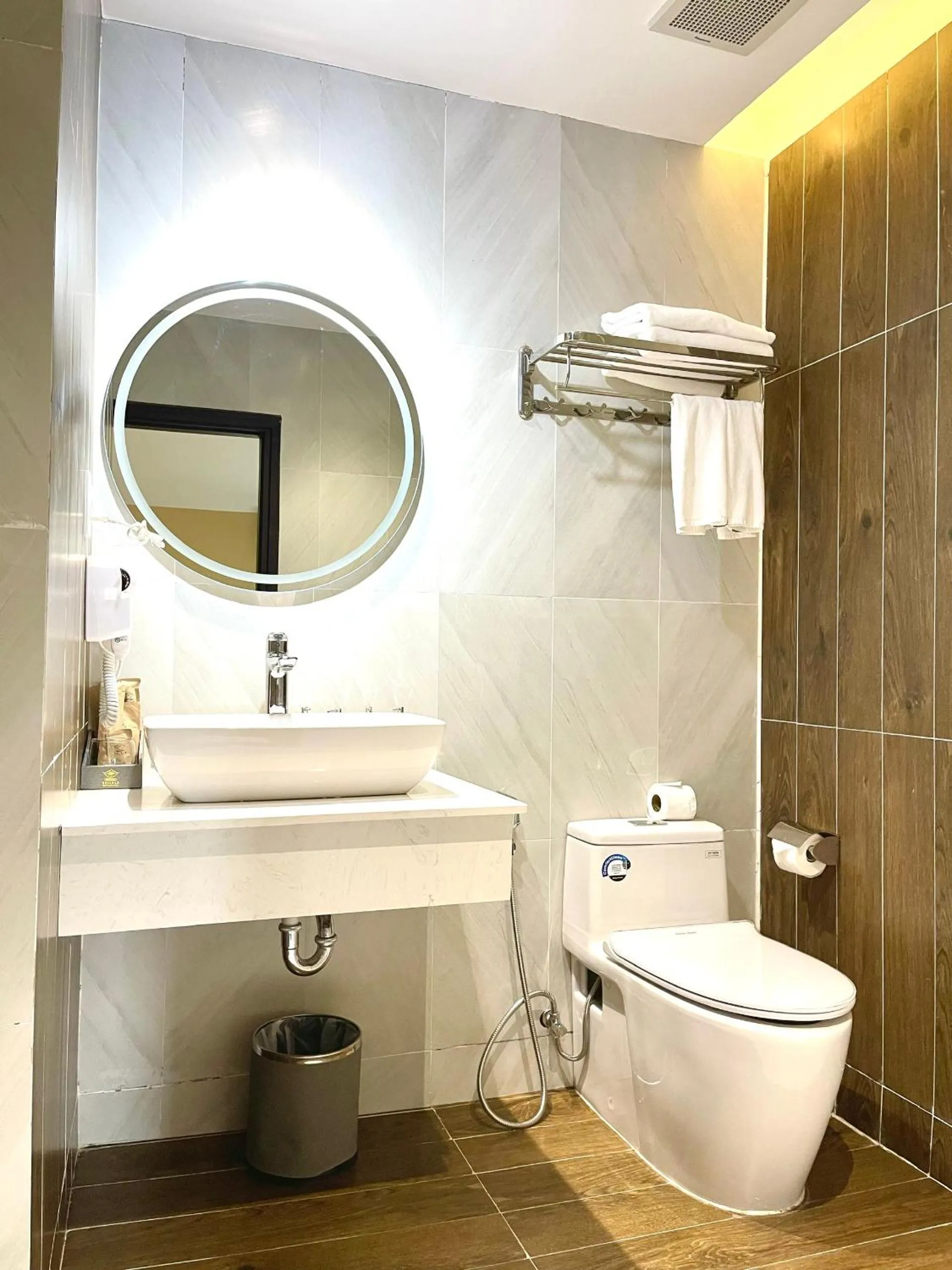 Toilet in Hoianan Boutique Hotel