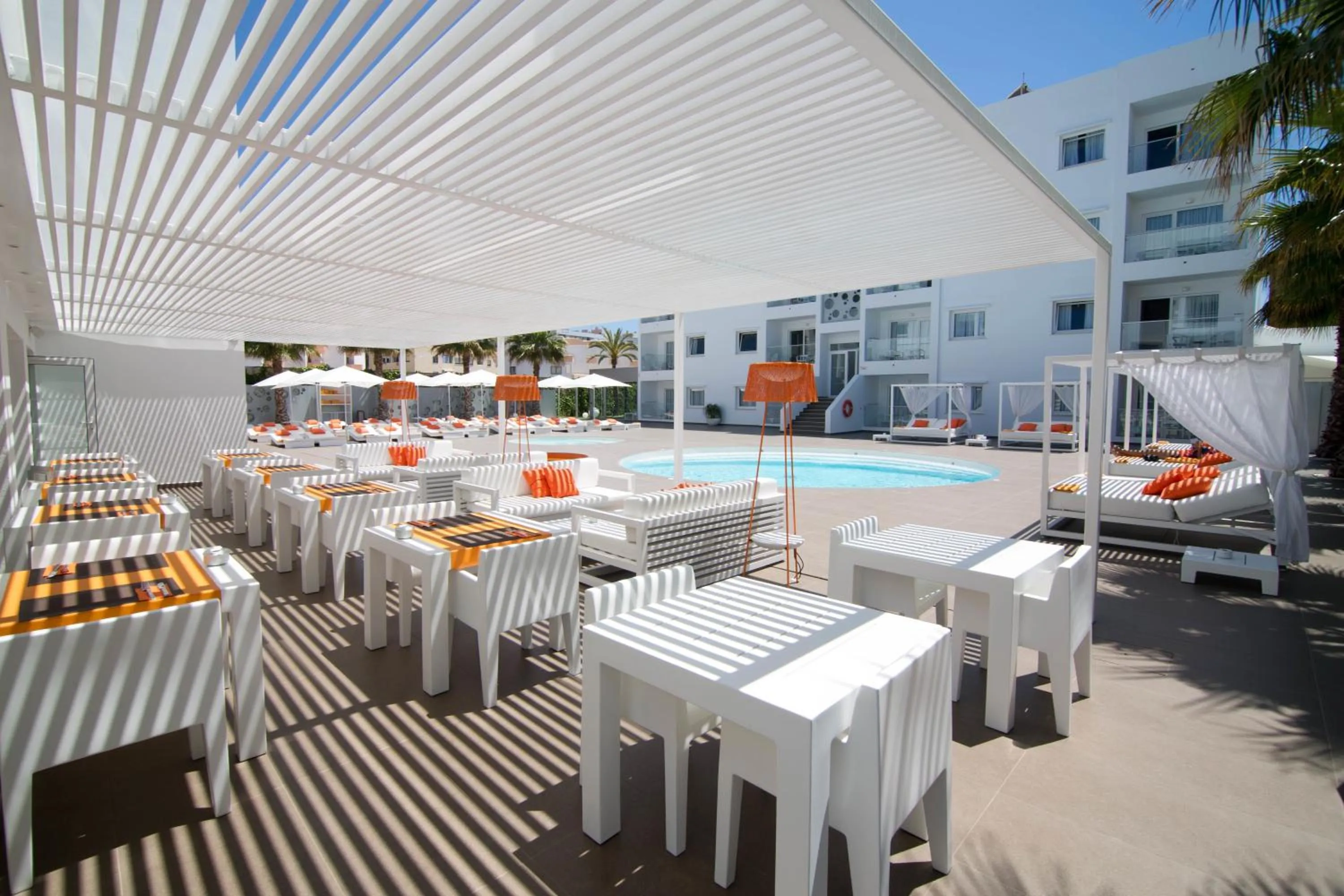 Swimming pool in Ibiza Sun Apartments