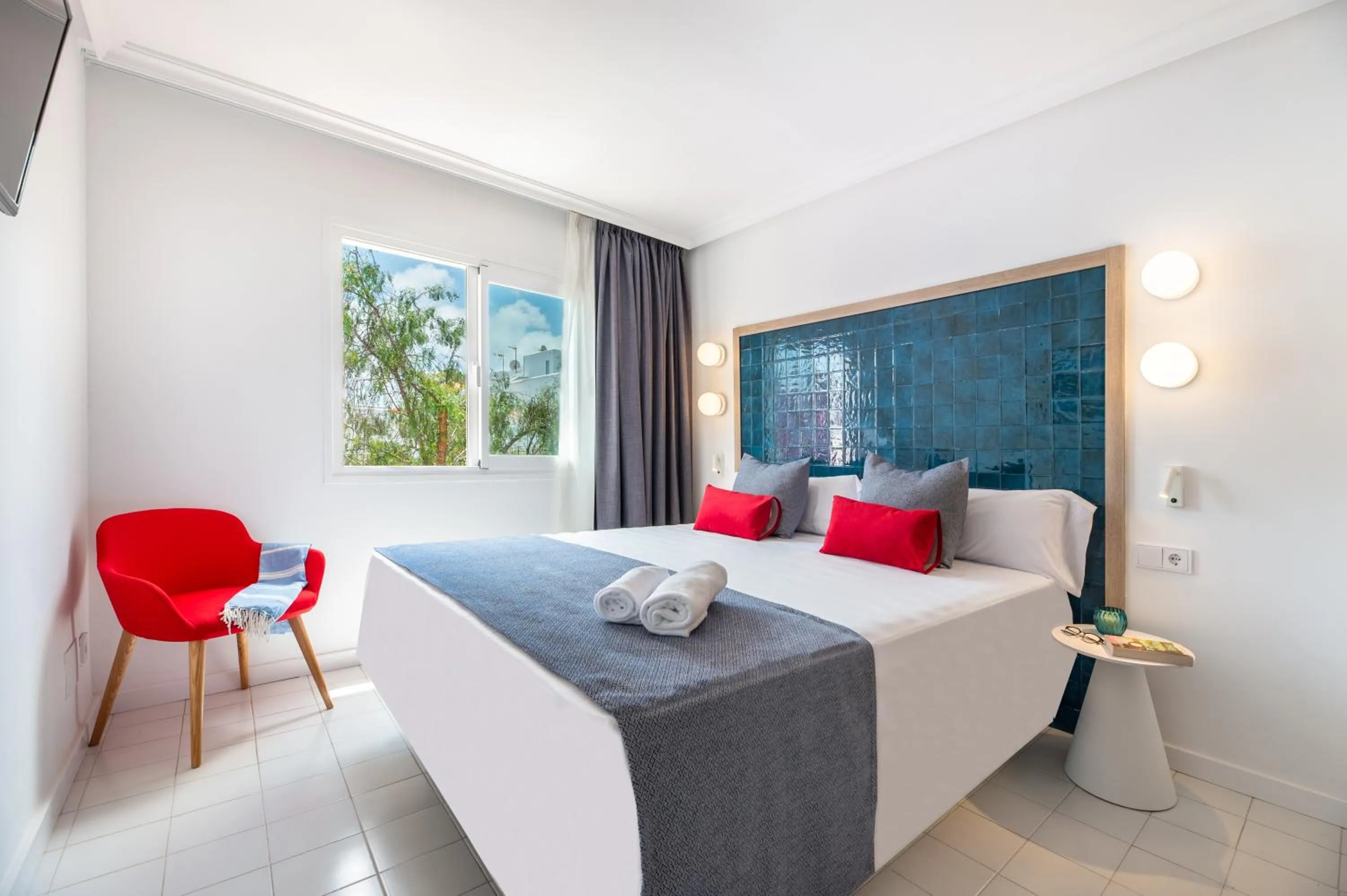 Bedroom, Bed in Hotel Vibra Isola - Adults only