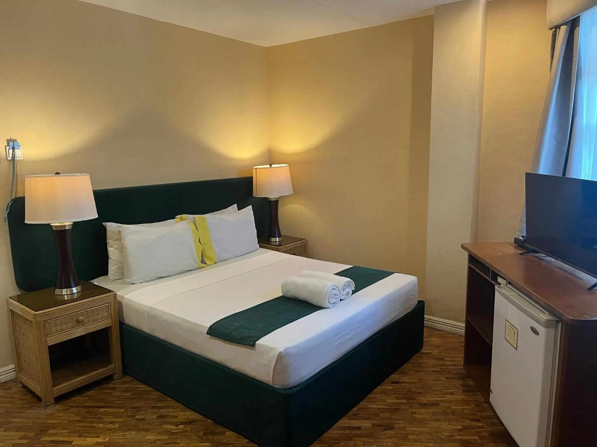 Bedroom, Bed in Coco Grande Hotel