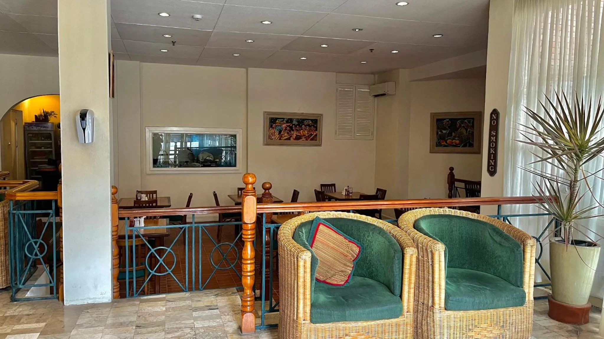 Restaurant/places to eat in Coco Grande Hotel