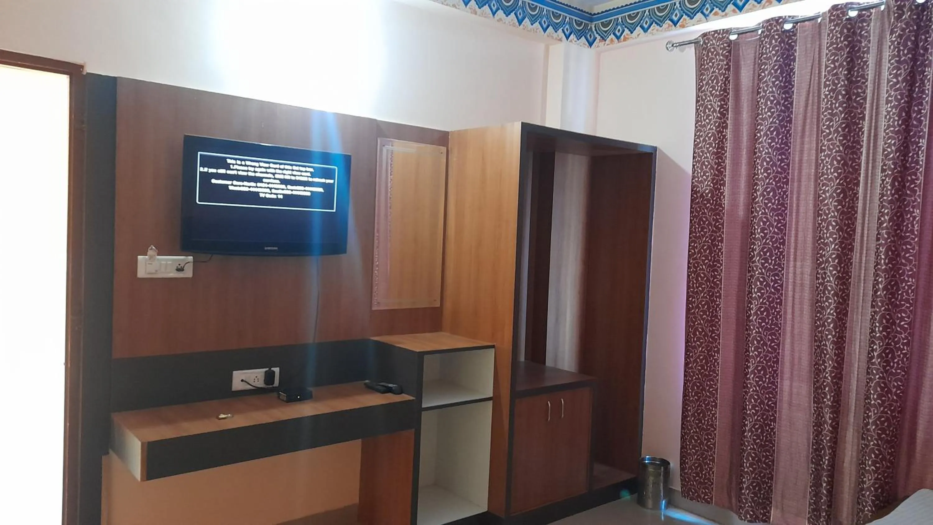 TV and multimedia in Hotel Braj Haveli