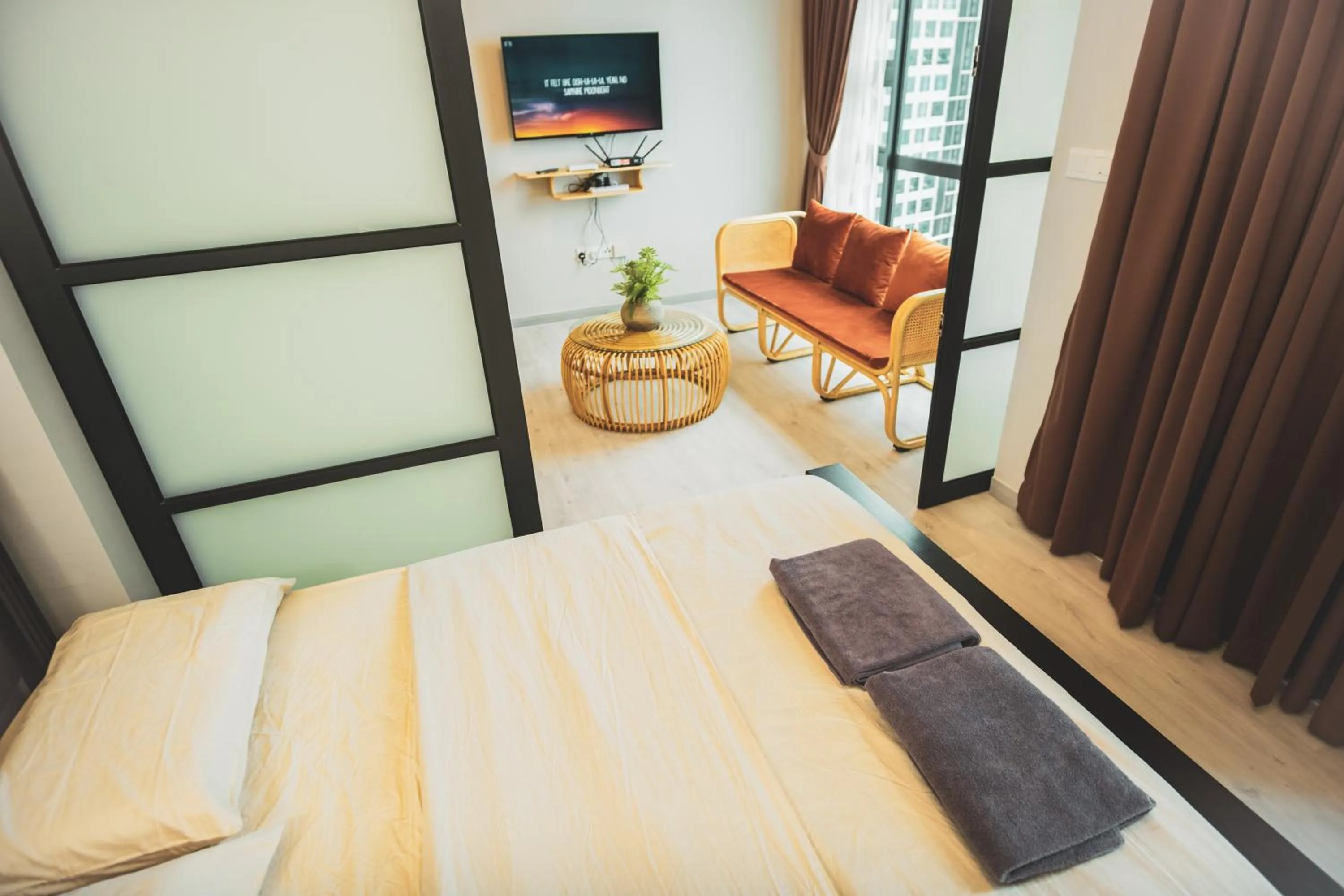 Bed in TF Sunset Ocean View Homestay - Jesselton Quay