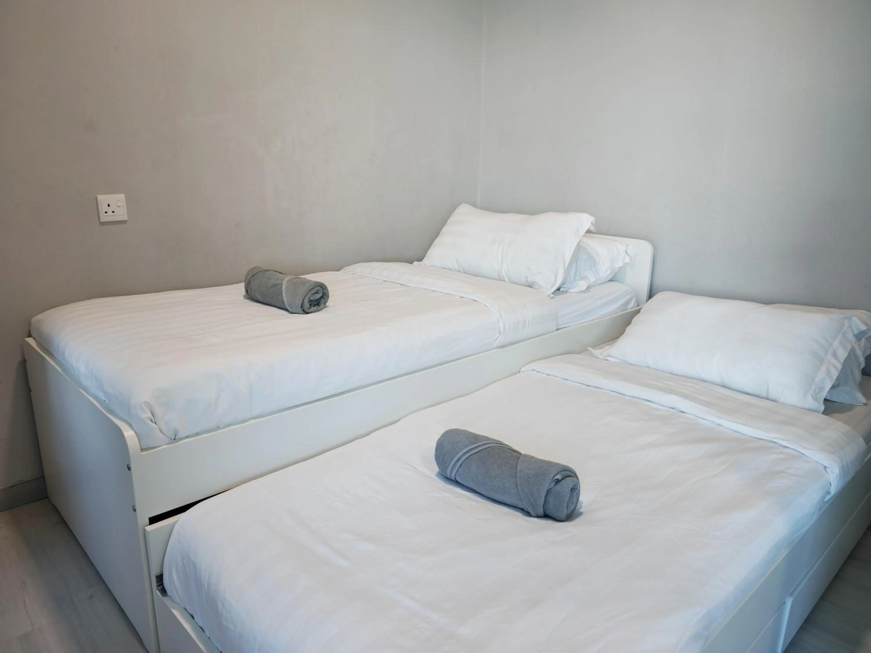 Bed in Luca Suites - Jesselton Quay