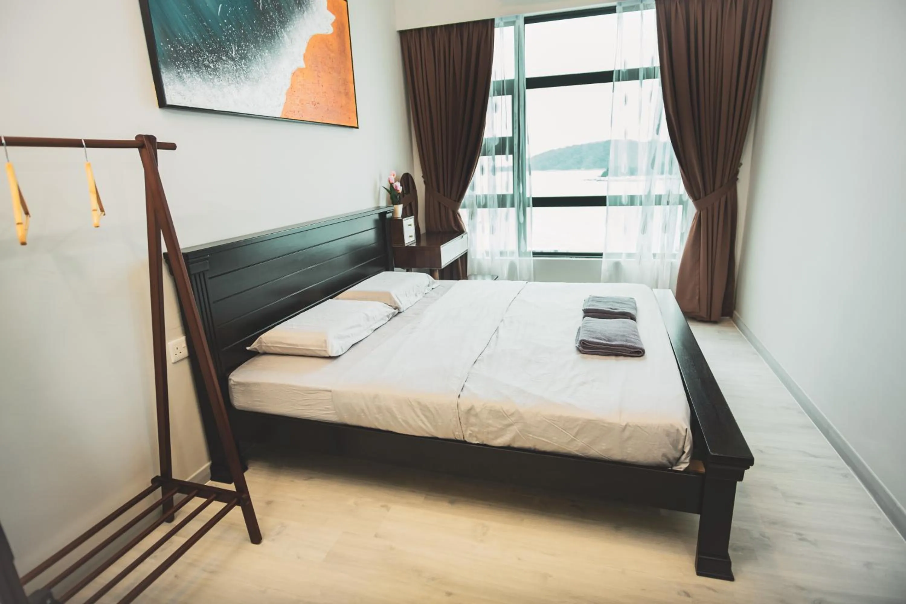 Bed in TF Sunset Ocean View Homestay - Jesselton Quay
