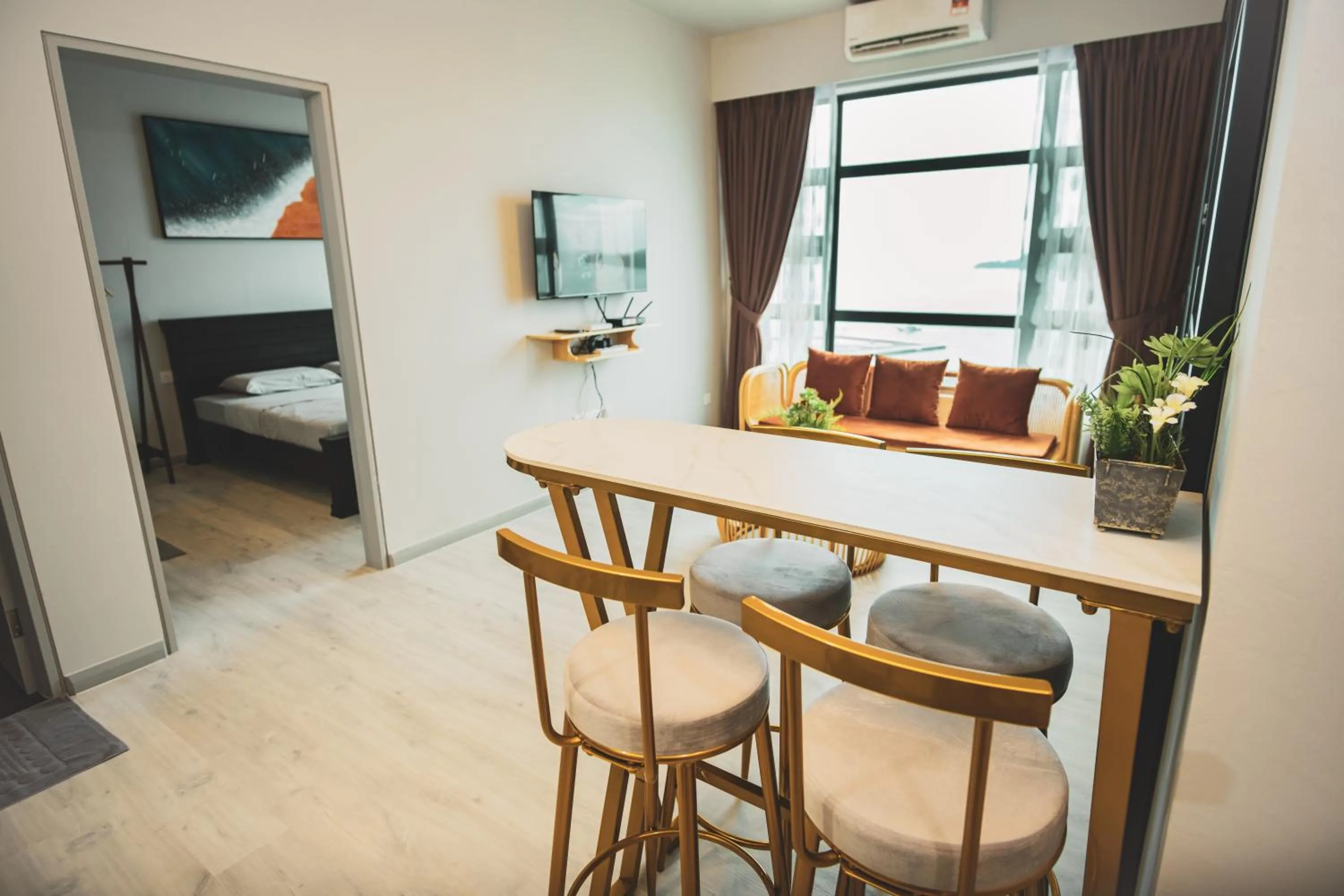 Bed in TF Sunset Ocean View Homestay - Jesselton Quay