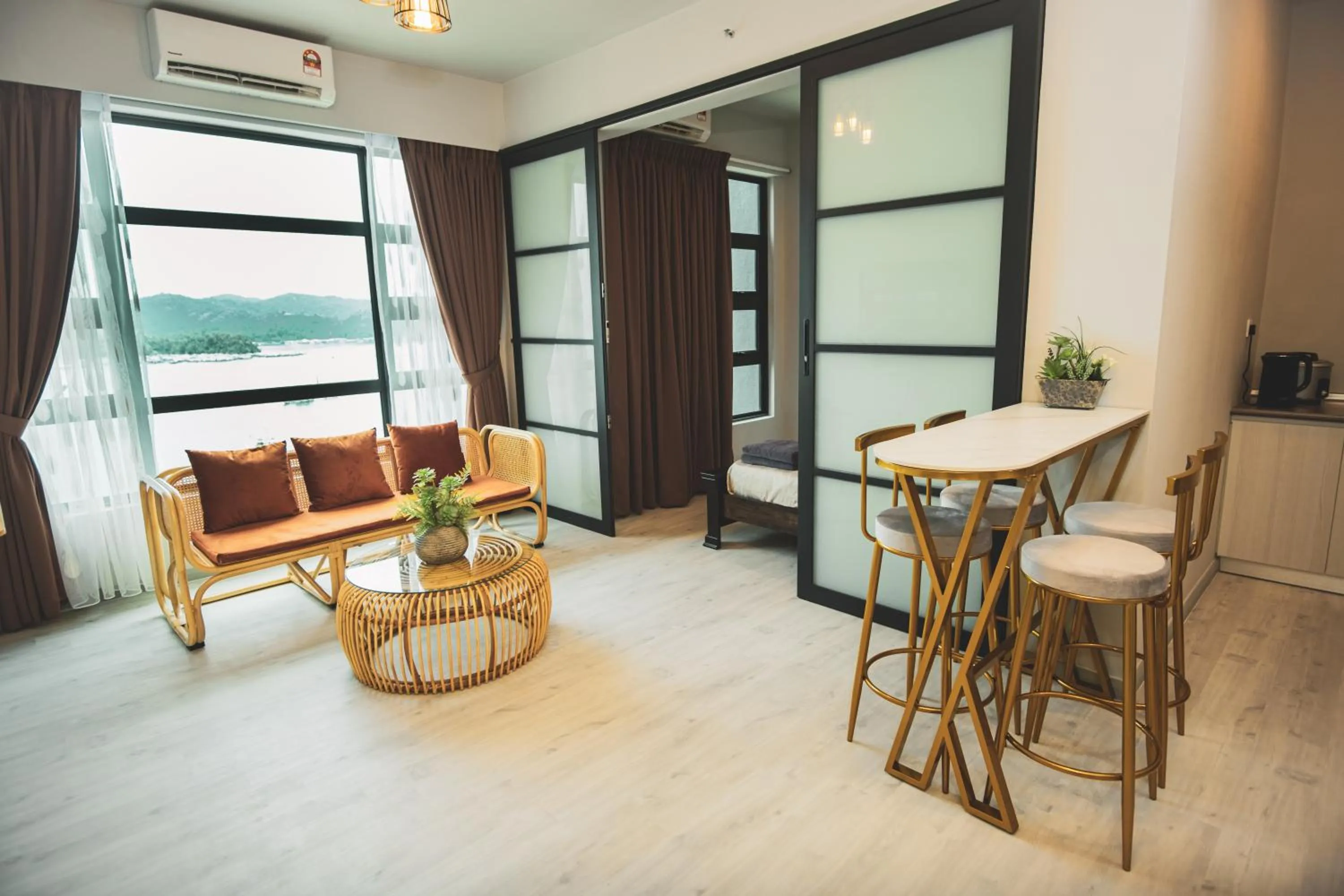 TF Sunset Ocean View Homestay - Jesselton Quay