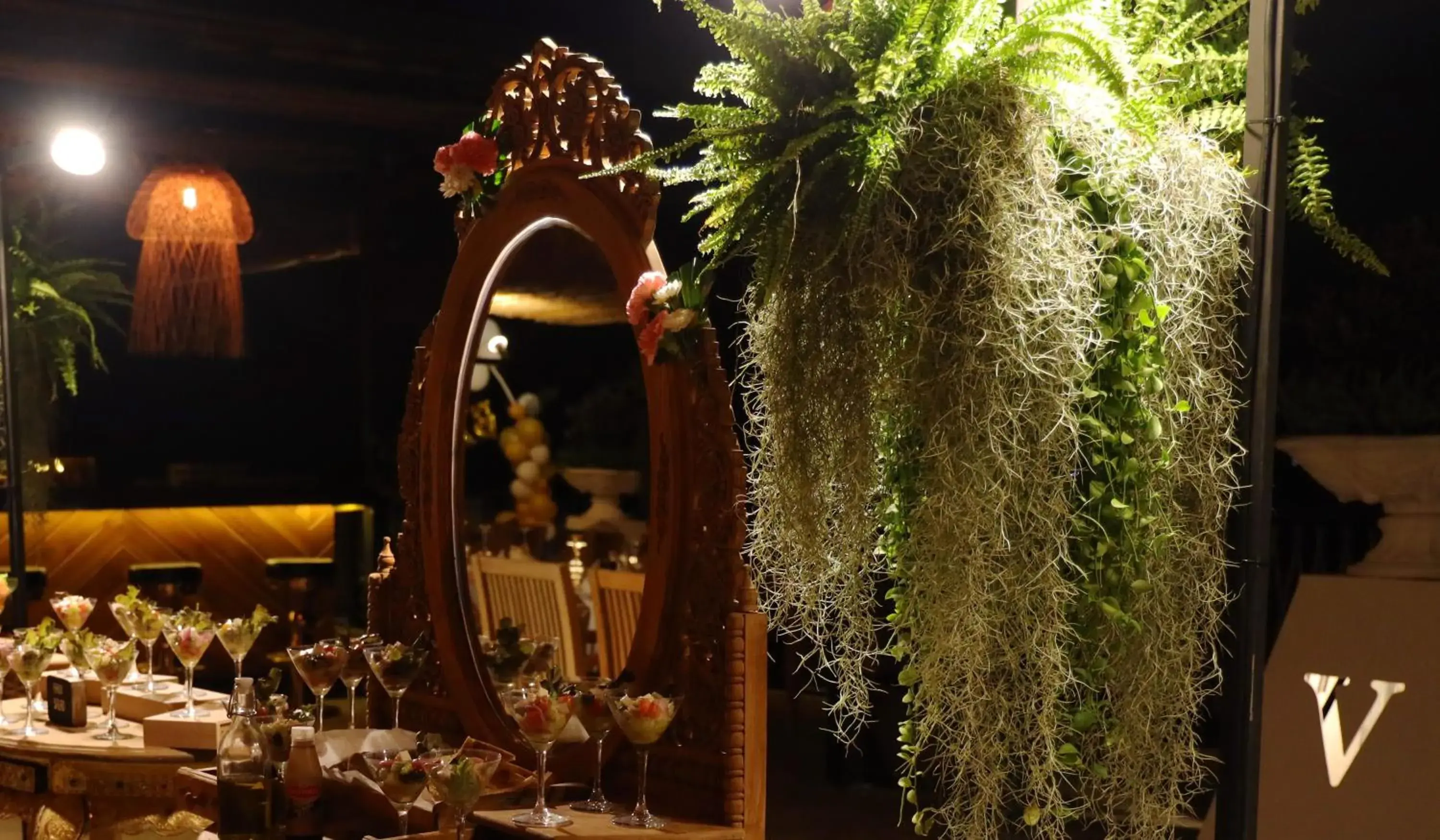 Food and drinks in Vannee Golden Sands Beachfront Resort Food and drinks in Vannee Golden Sands Beachfront Resort