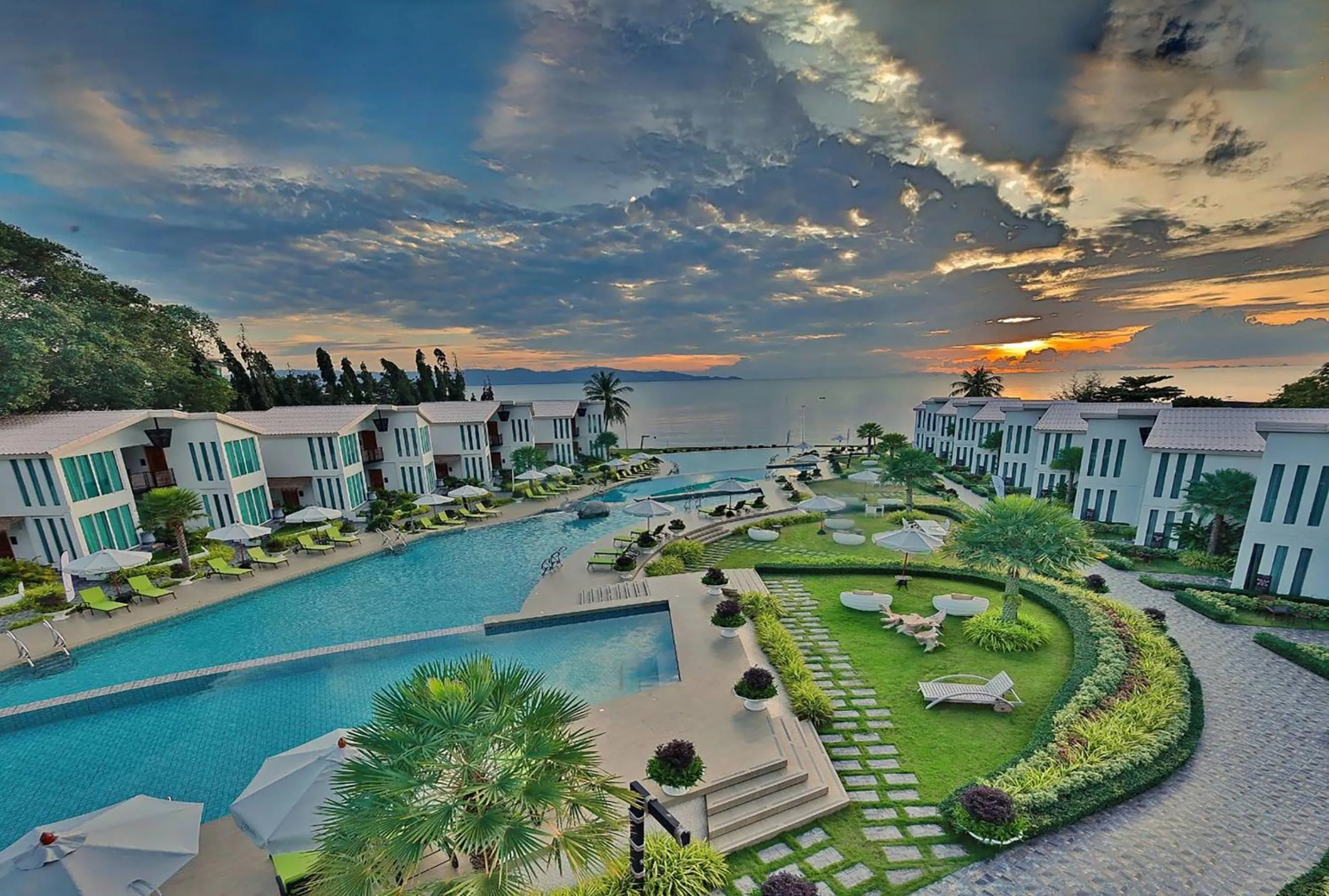 Sea view in Vannee Golden Sands Beachfront Resort