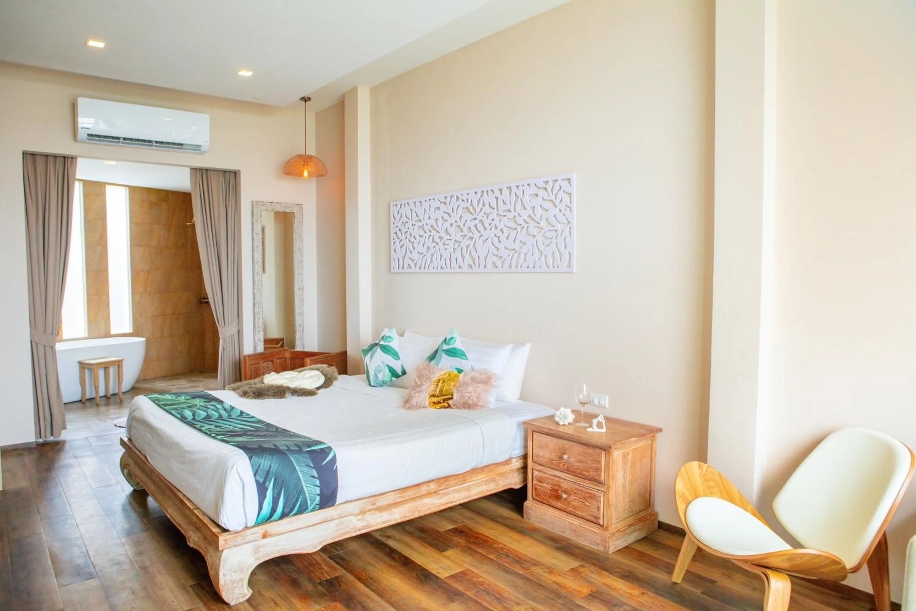 Bed in Vannee Golden Sands Beachfront Resort