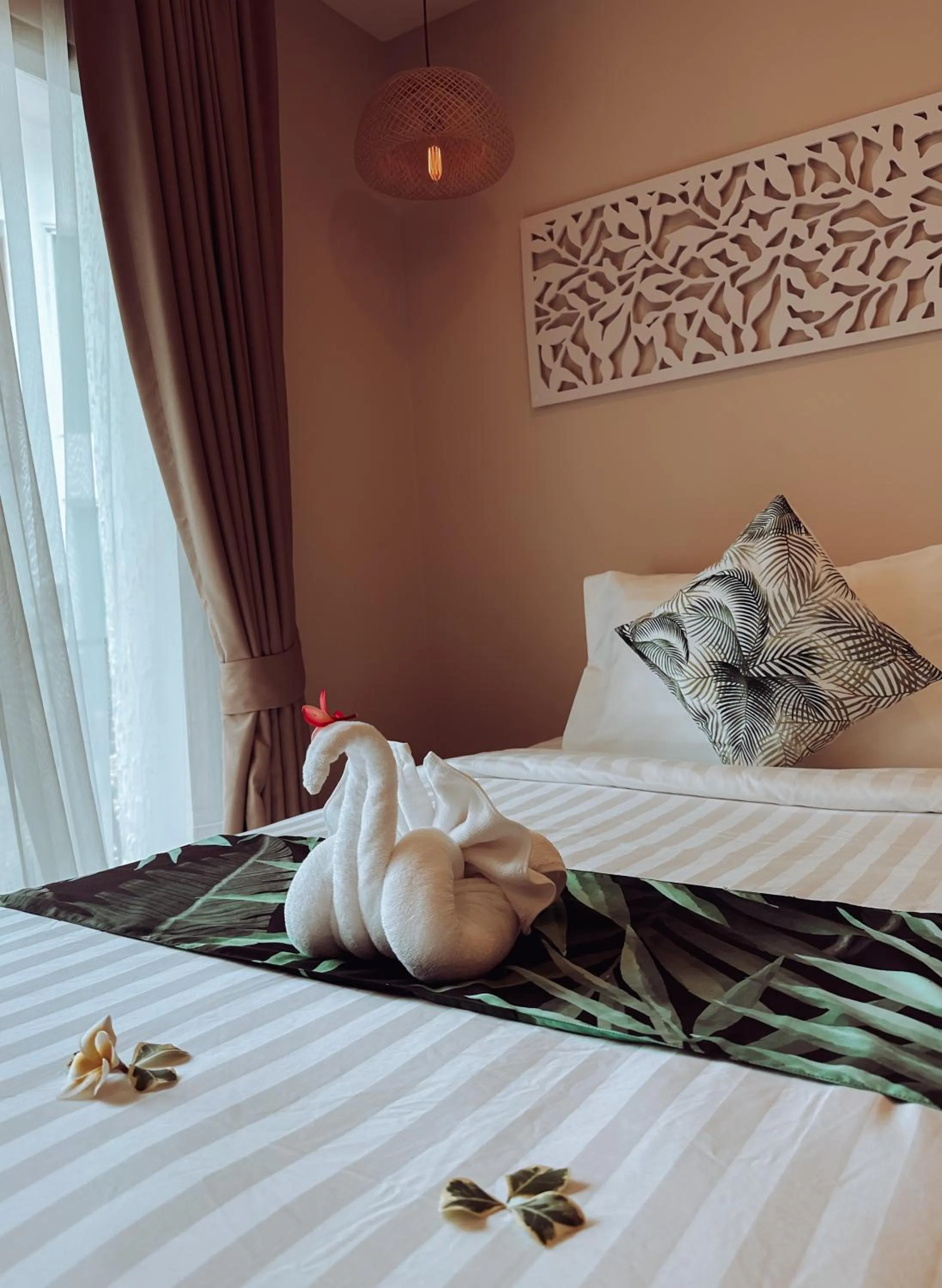 Bedroom, Bed in Vannee Golden Sands Beachfront Resort