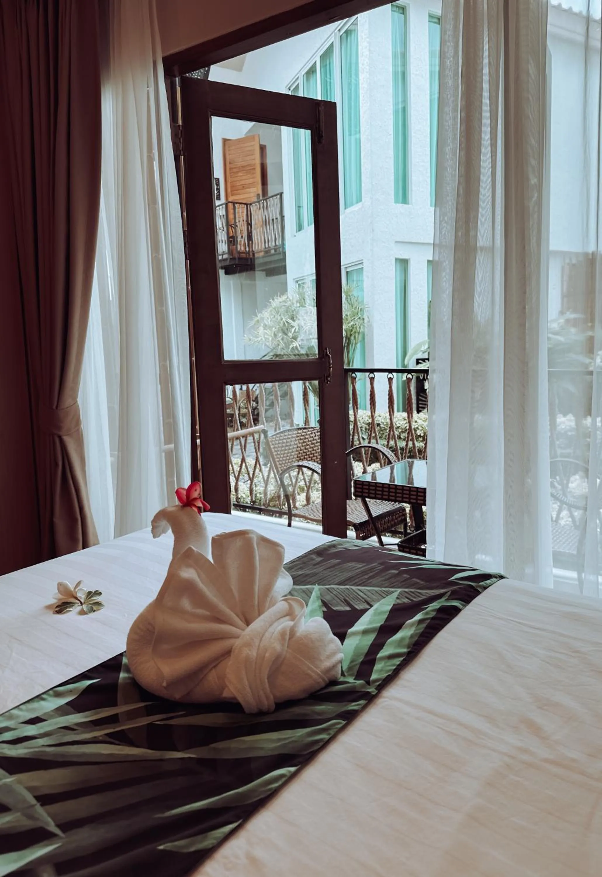 Bedroom, Bed in Vannee Golden Sands Beachfront Resort