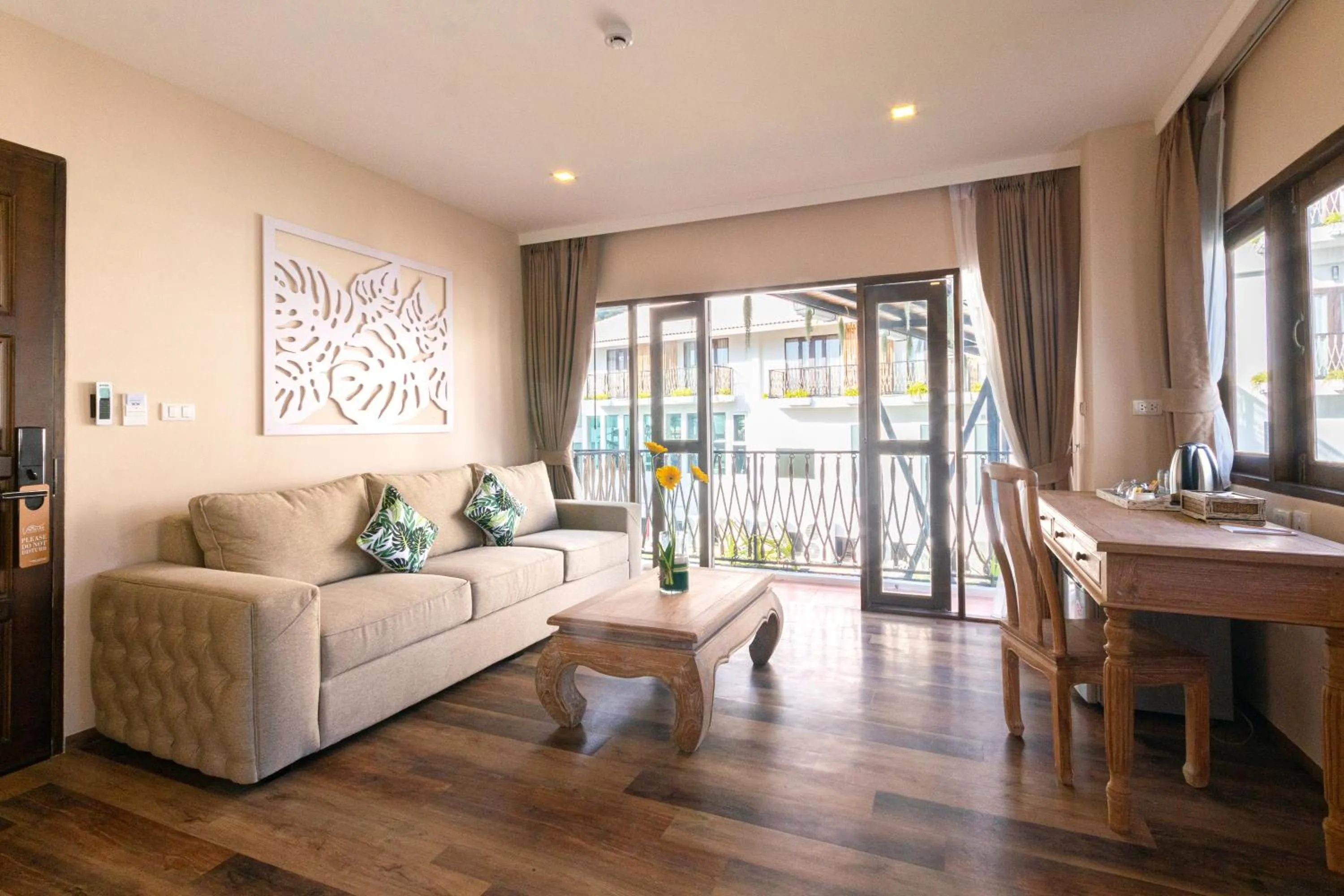 Living room in Vannee Golden Sands Beachfront Resort