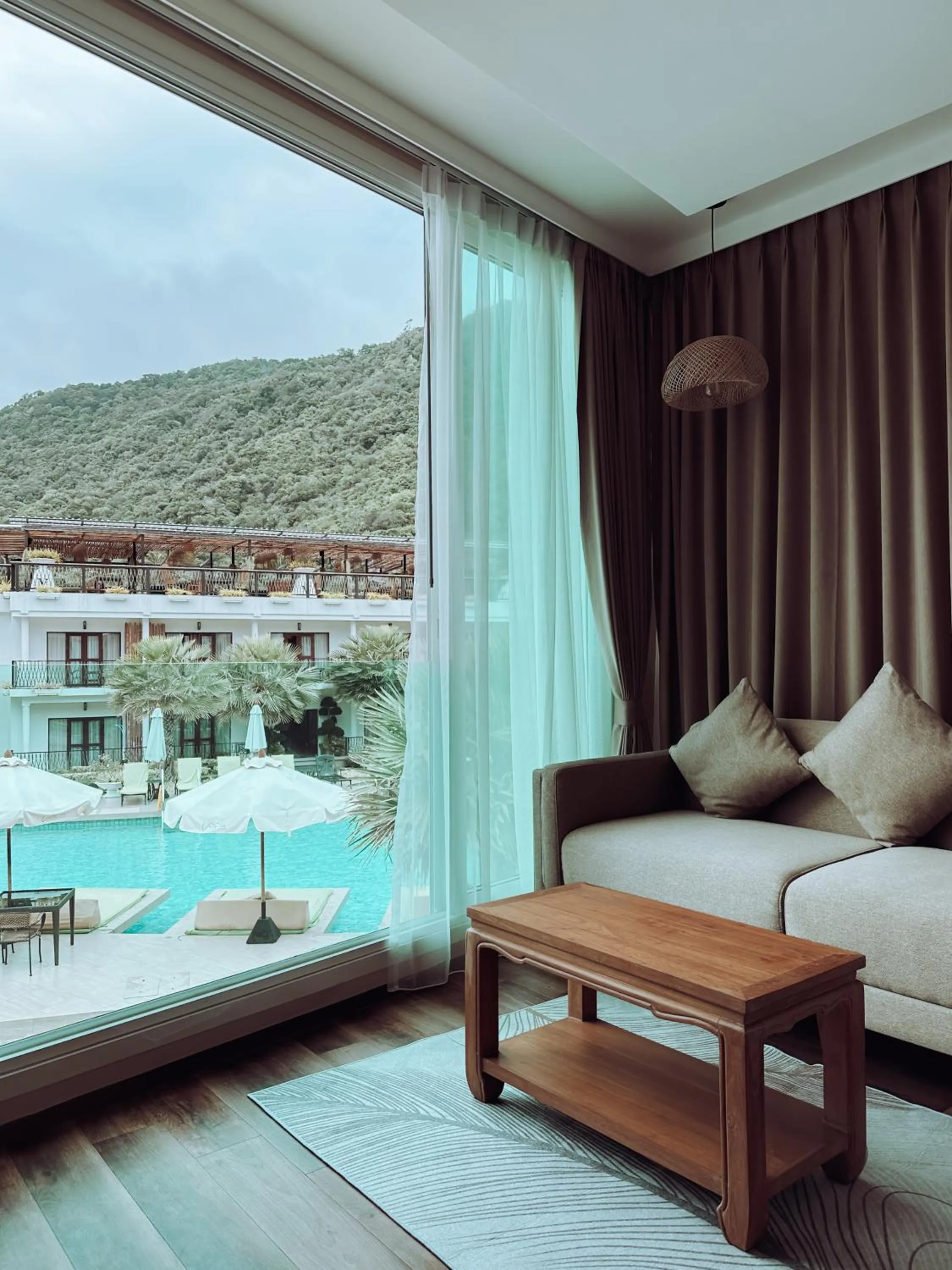 Seating area in Vannee Golden Sands Beachfront Resort