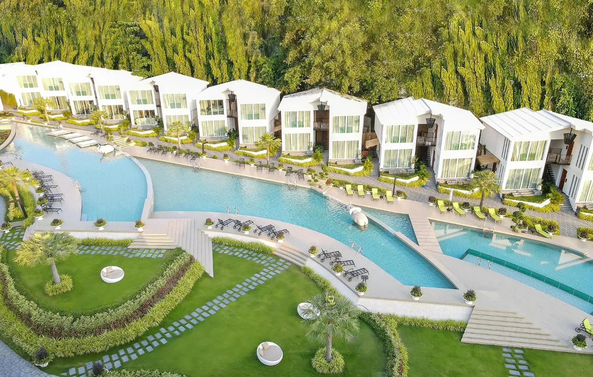 Property building in Vannee Golden Sands Beachfront Resort Property building in Vannee Golden Sands Beachfront Resort