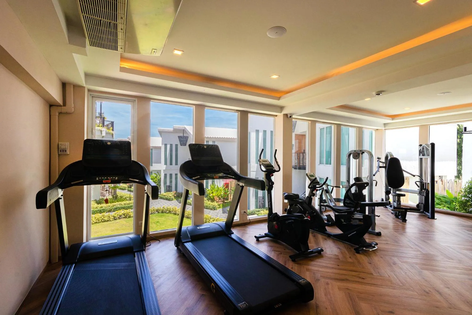 Fitness centre/facilities in Vannee Golden Sands Beachfront Resort