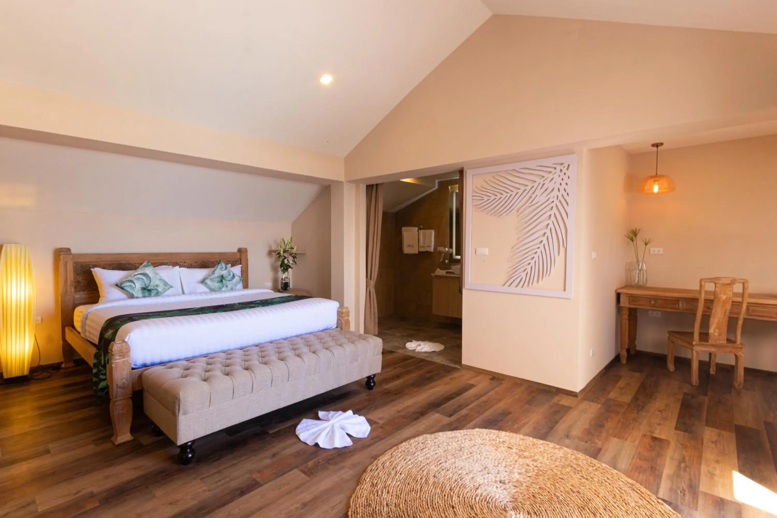 Deluxe Double Room with Sea View in Vannee Golden Sands Beachfront Resort Deluxe Double Room with Sea View in Vannee Golden Sands Beachfront Resort