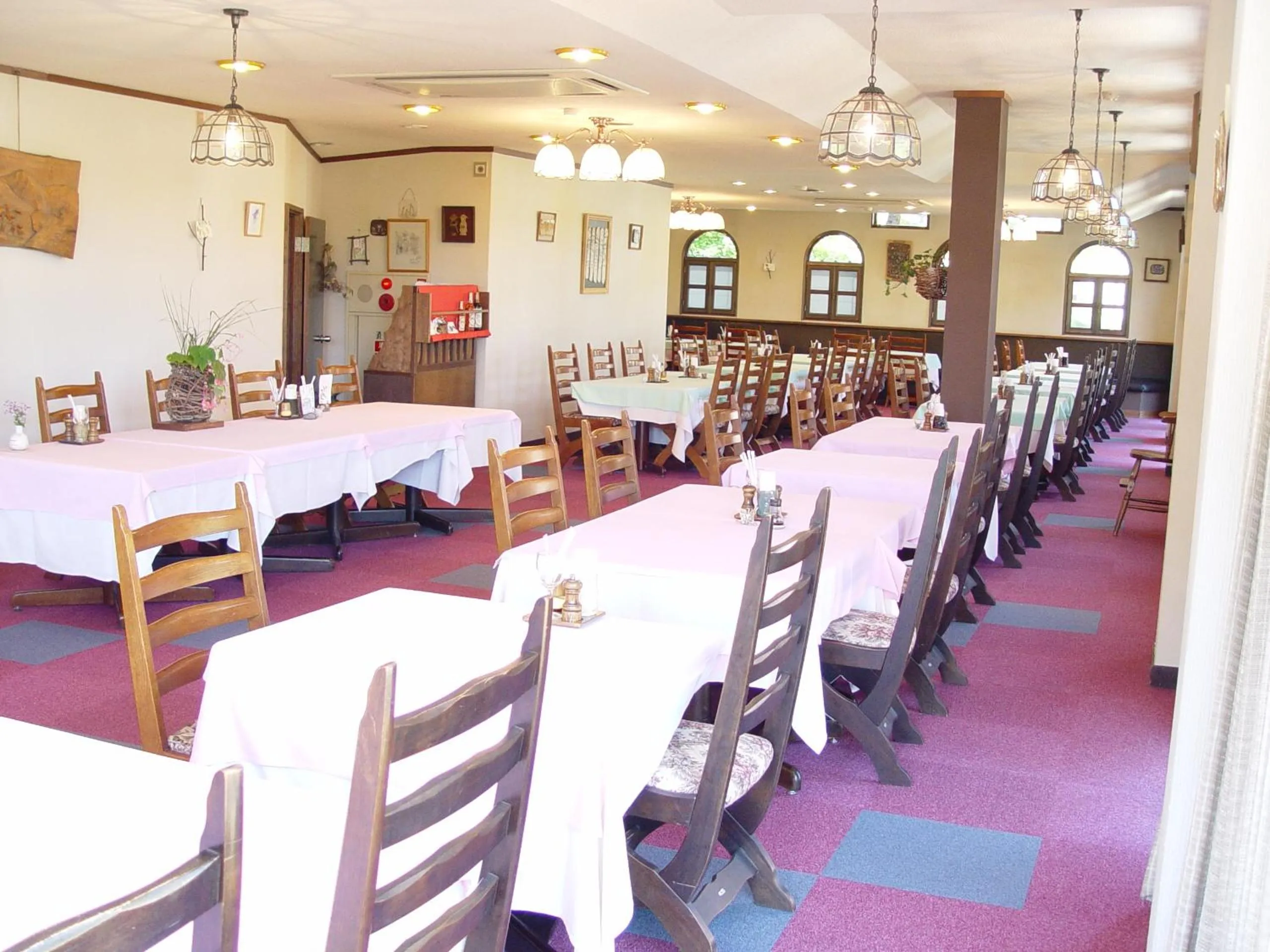 Restaurant/places to eat in Petit Hotel Shitaka