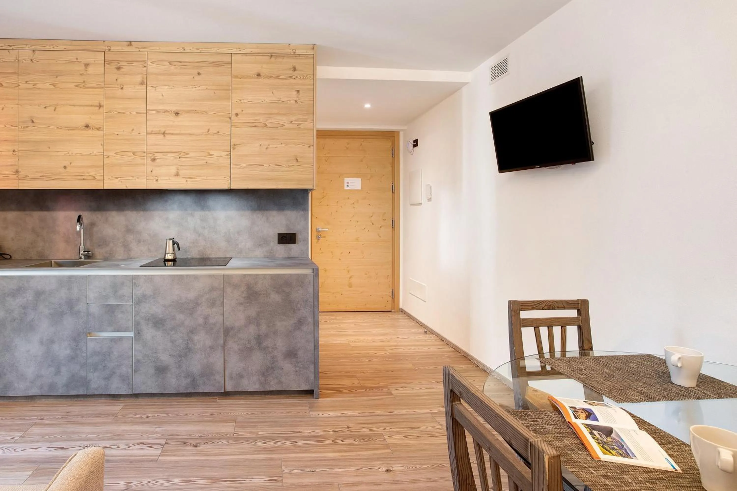Kitchen or kitchenette in Olympic Chalet 11