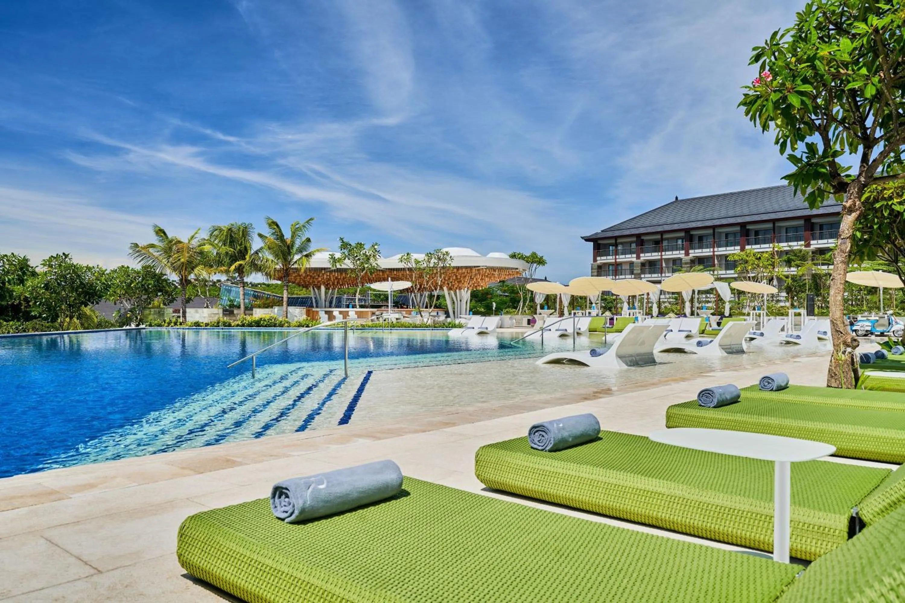 Swimming pool in Marriott's Bali Nusa Dua Terrace