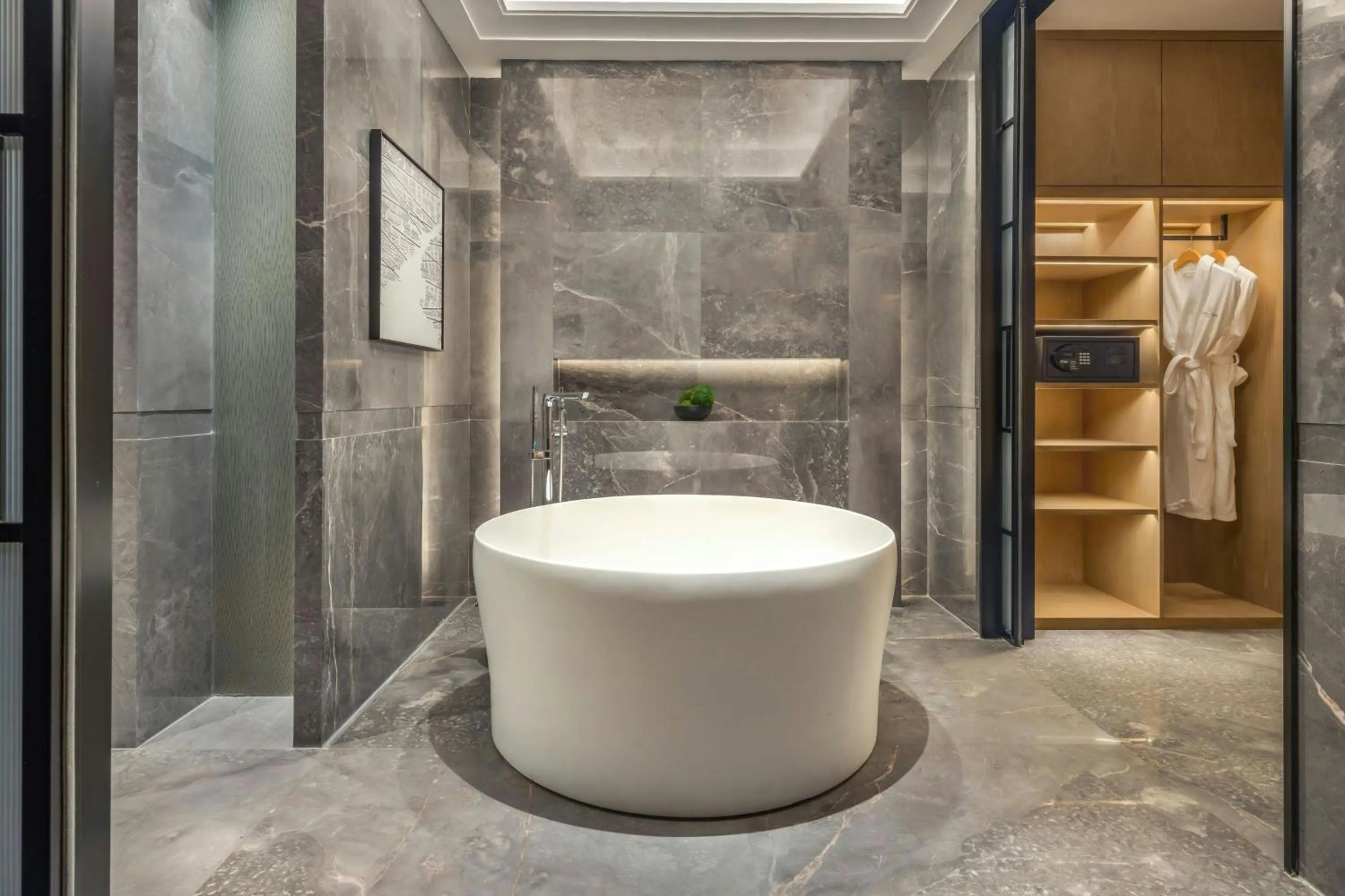 Photo of the whole room in Sheraton Maoming Hot Spring Resort